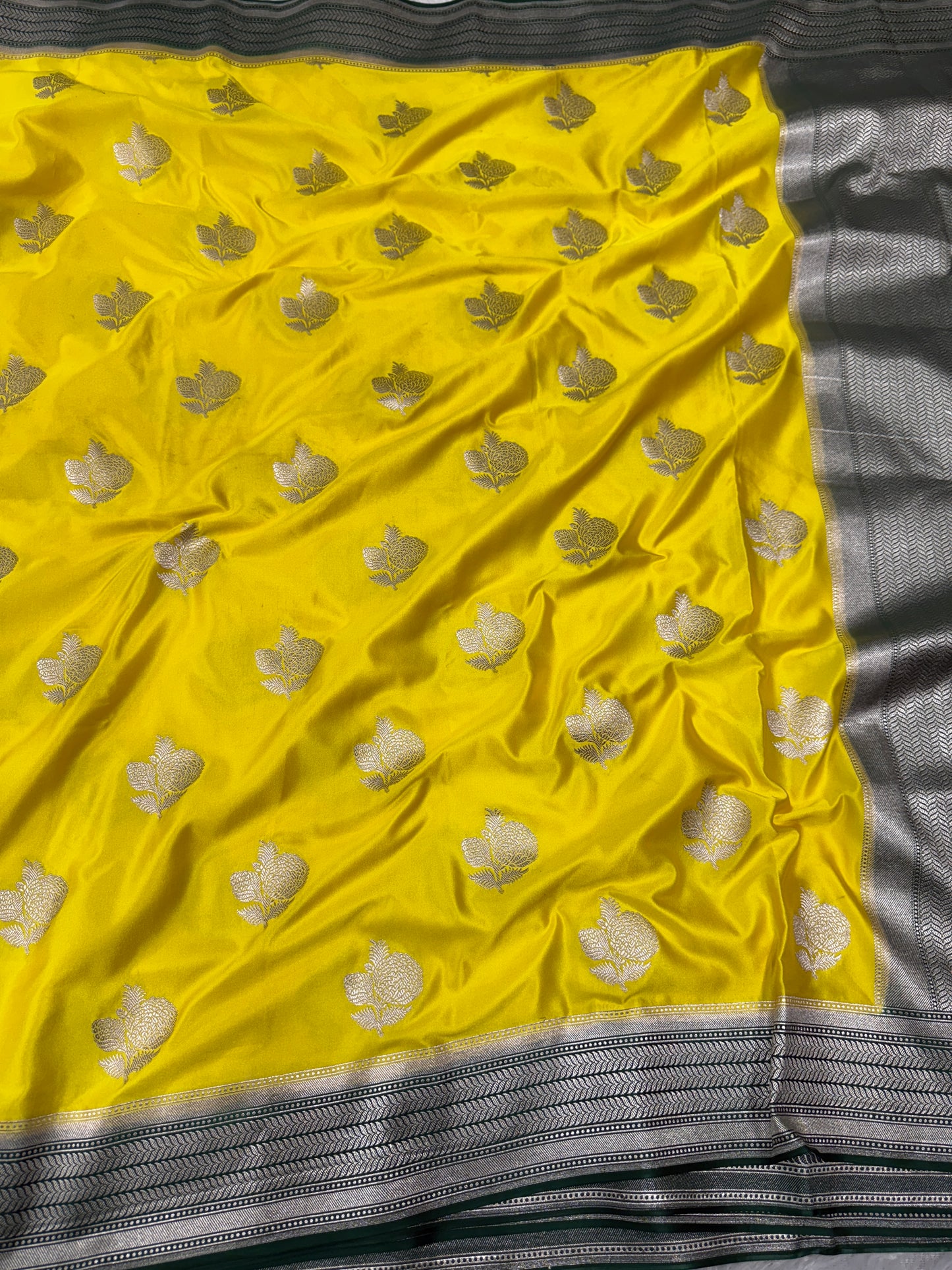 Premium Banarasi Mashru katan silk saree MK179