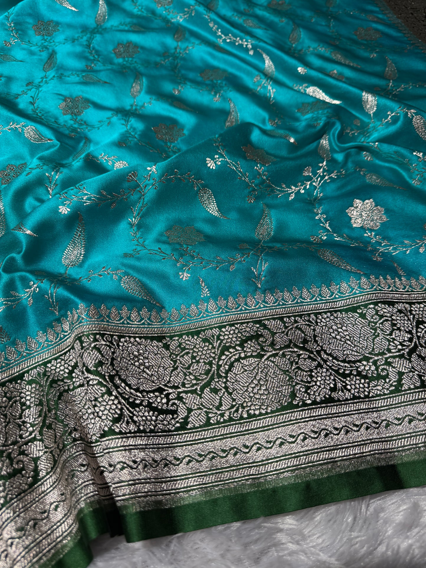 Premium contrast Banarasi Mashru katan silk saree MK203