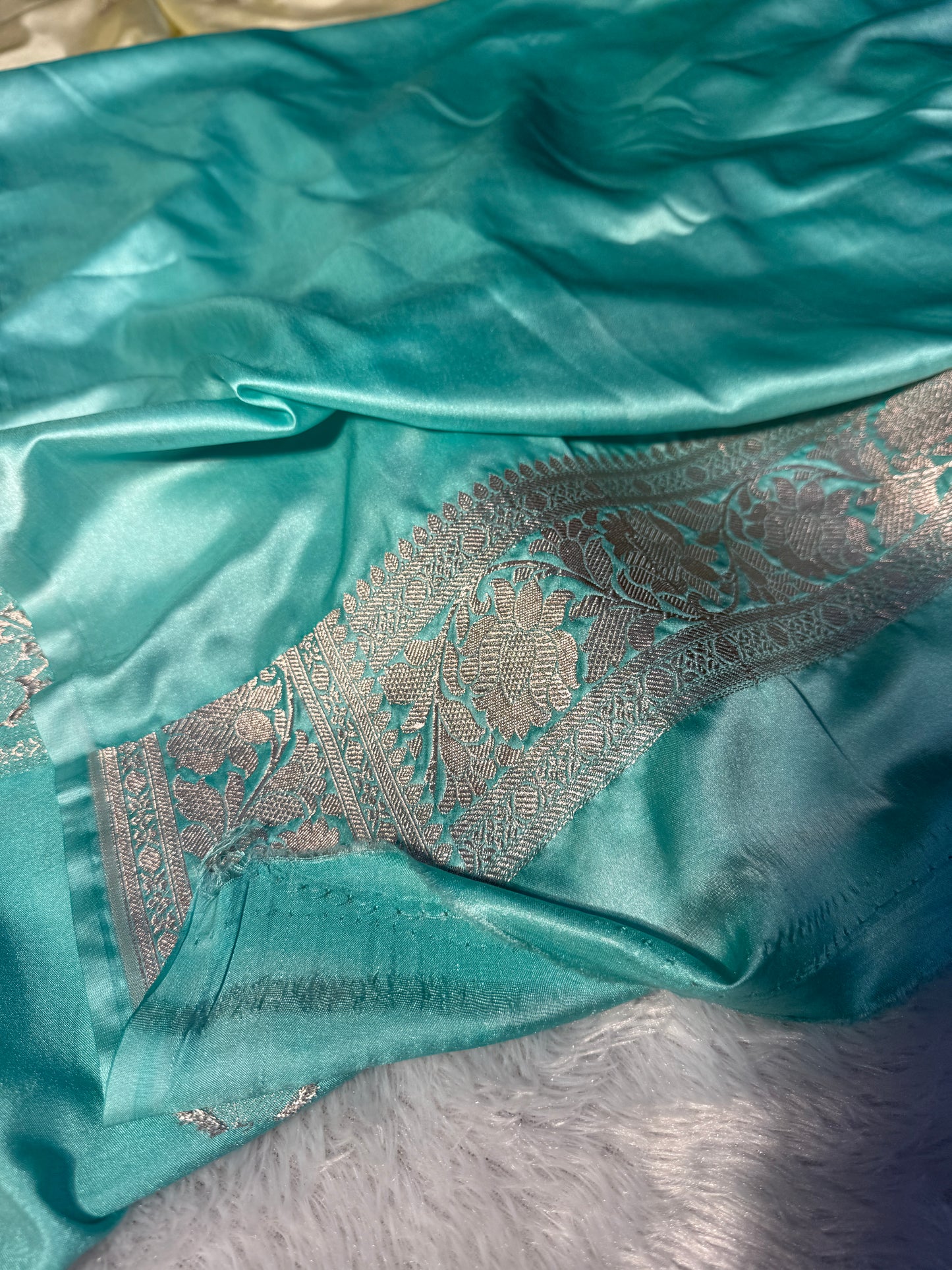 Premium contrast Banarasi Mashru katan silk saree MK197