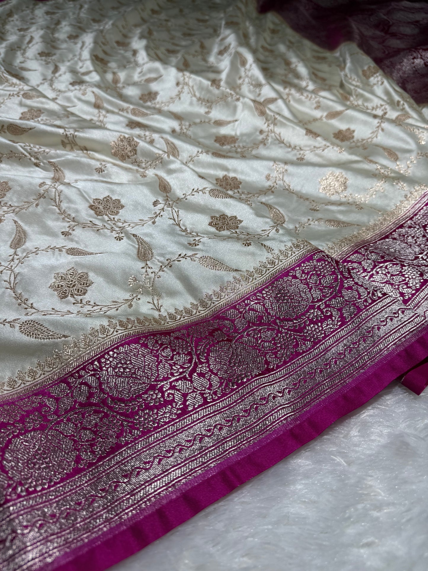 Contrast border Premium Banarasi Mashru katan silk saree MK203