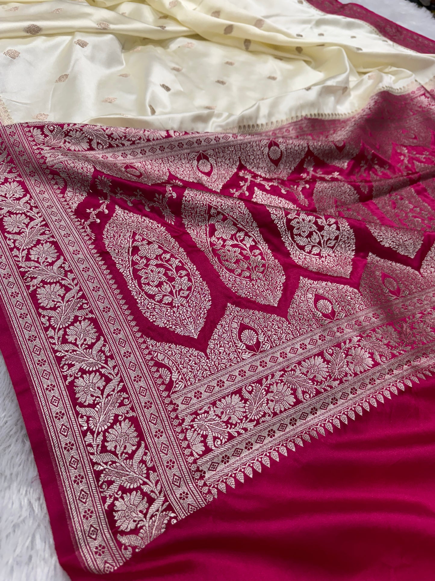 Premium contrast Banarasi Mashru Karan silk saree MK182
