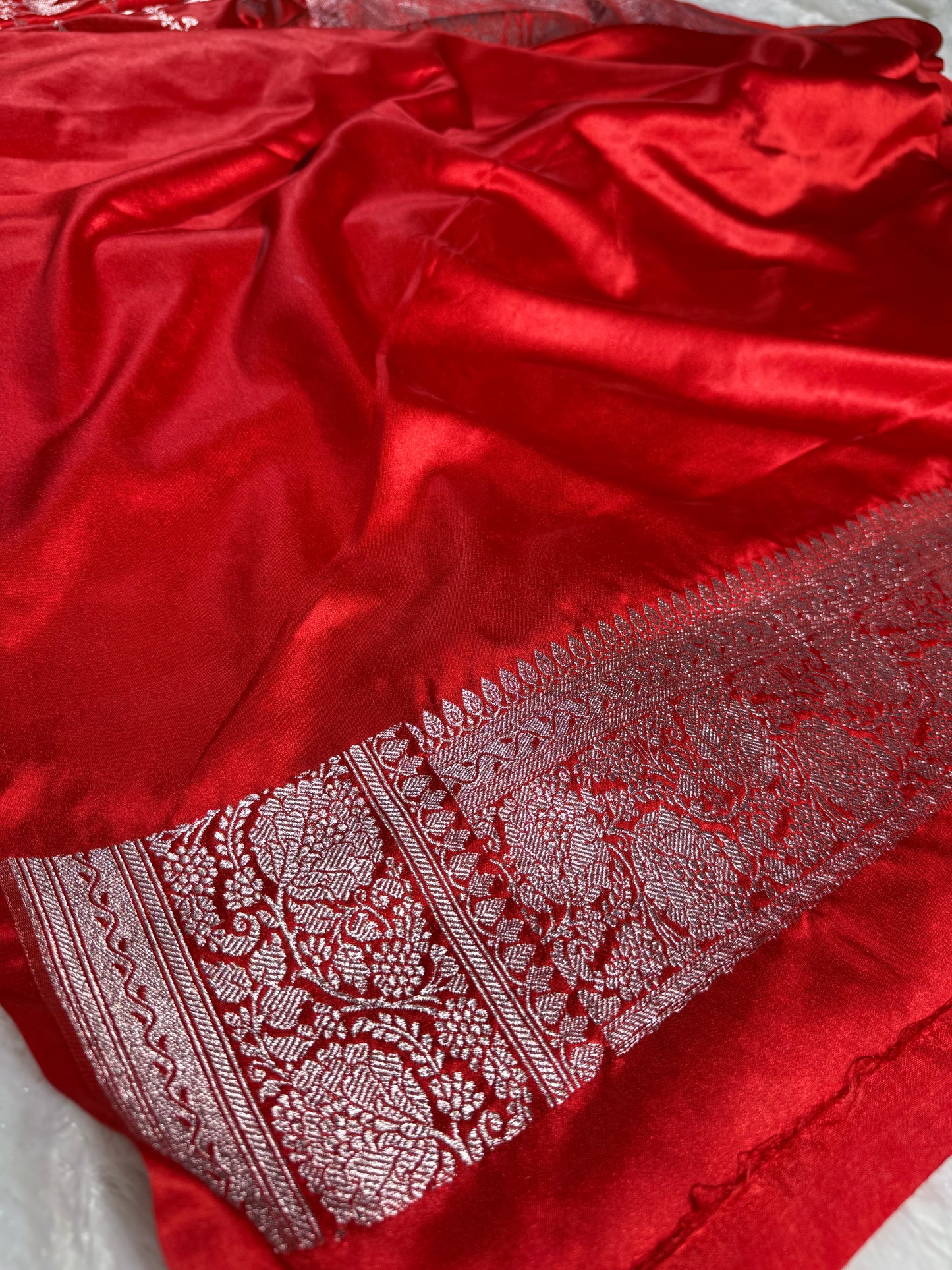 Chilli red premium Banarasi Mashru katan silk saree MK205
