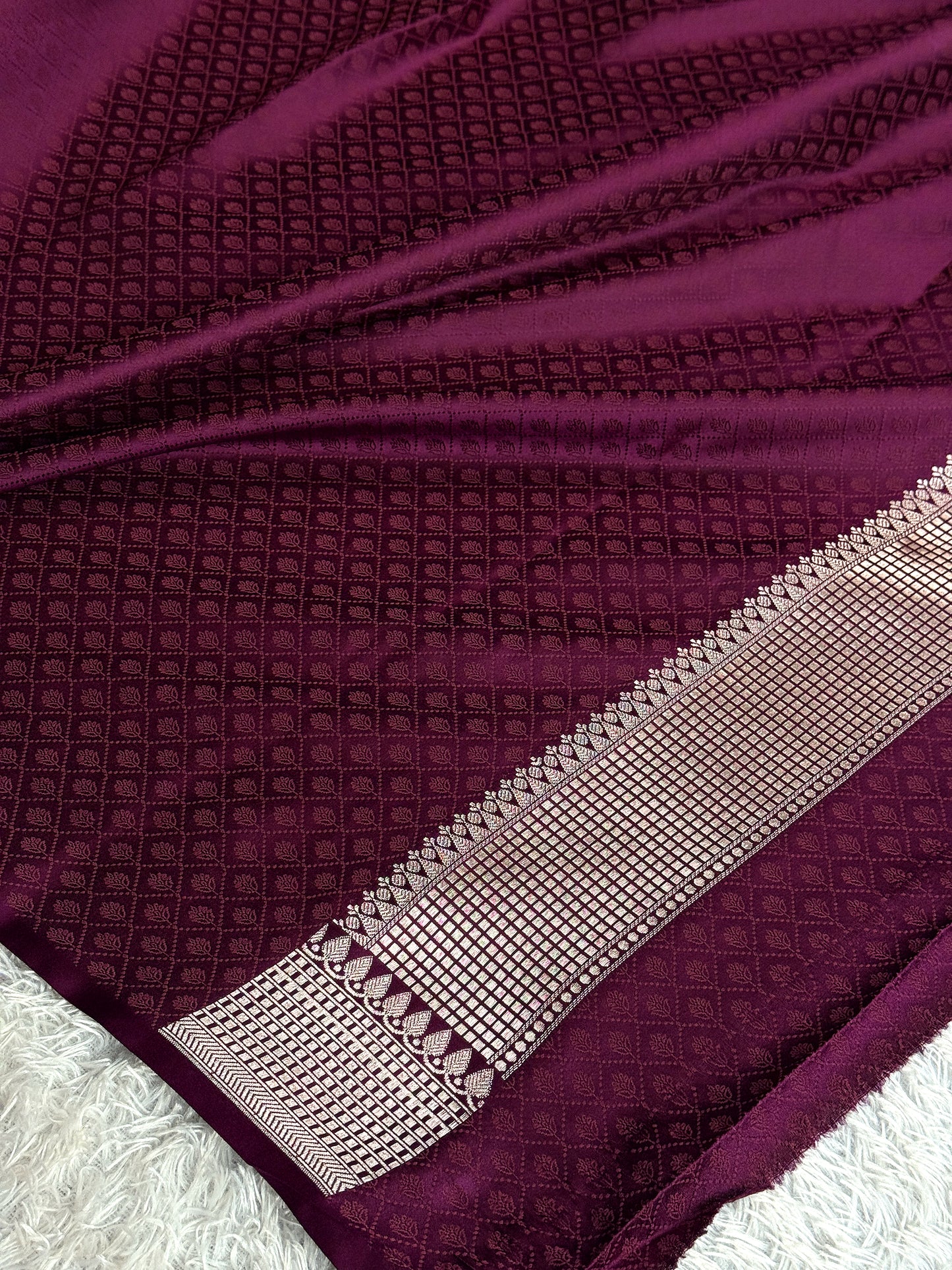 Wine colour premium Banarasi tilfi Mashru katan silk saree MK332