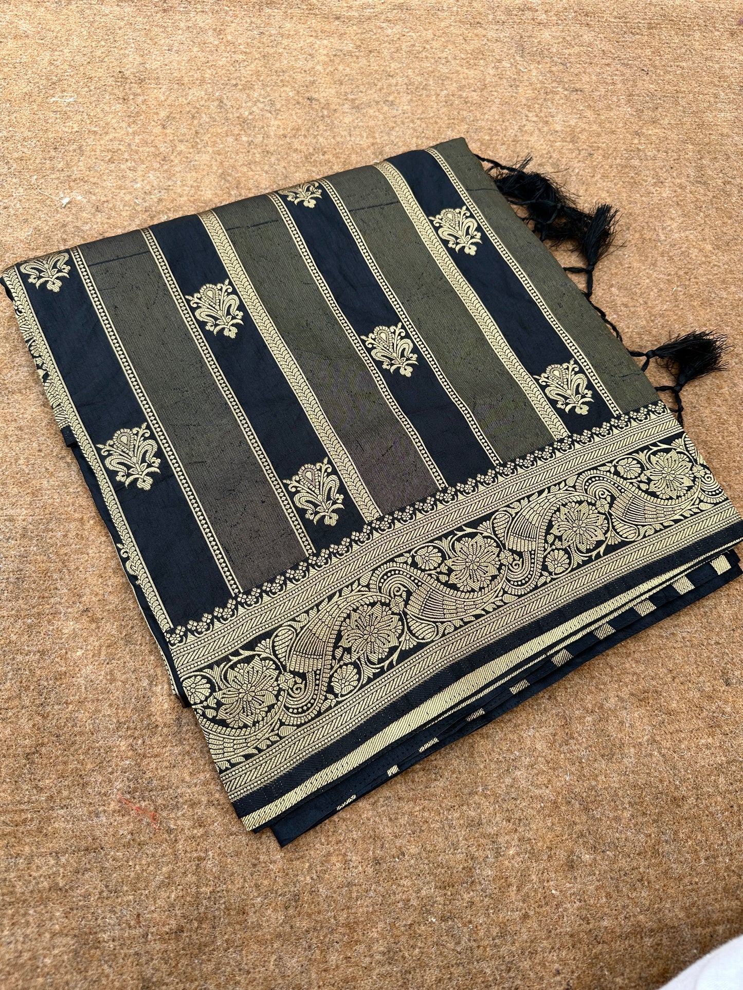 Banarasi crep silk saree. CR108