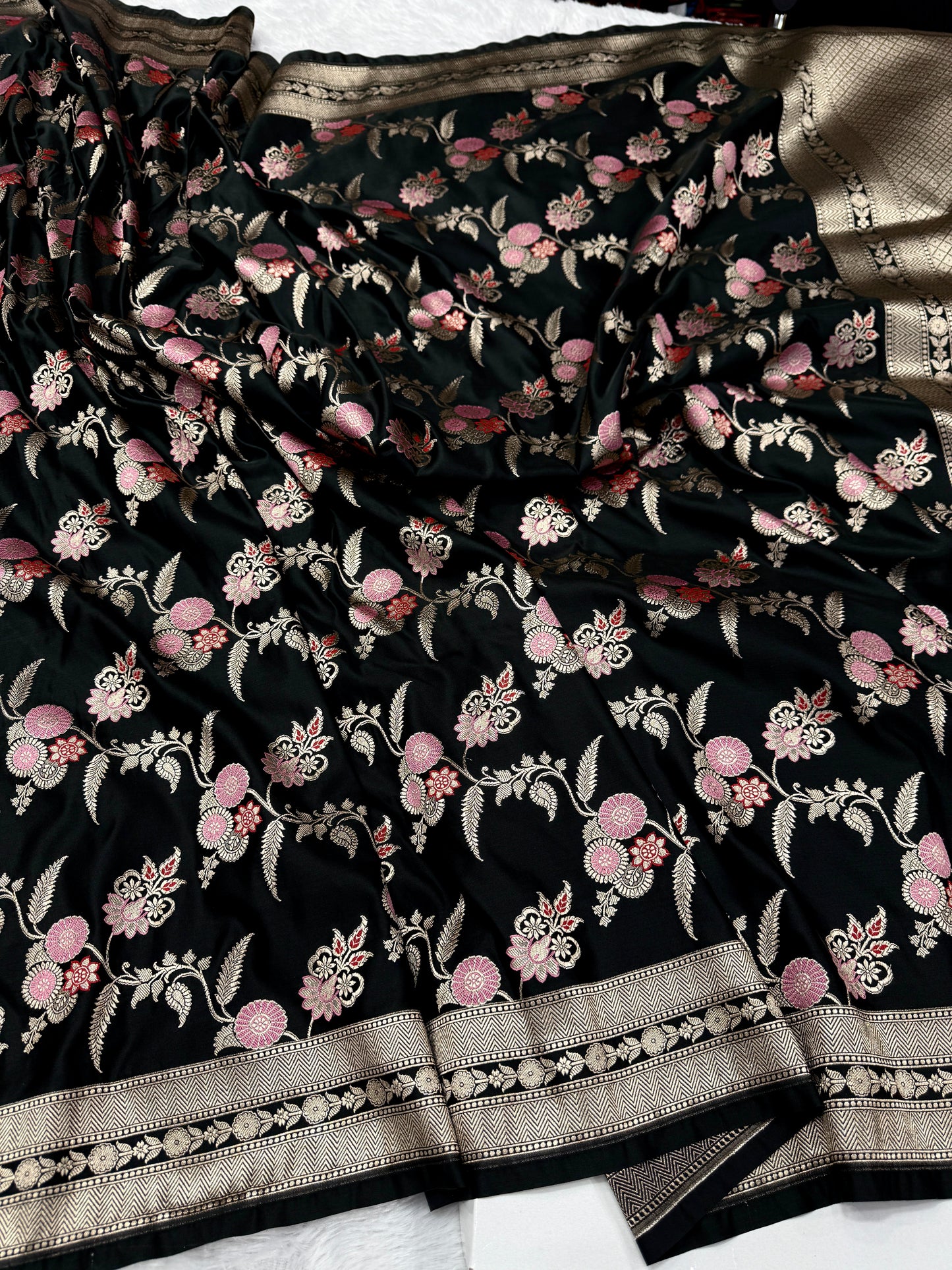 Black color beautiful premium Banarasi Mashru katan silk saree MK188
