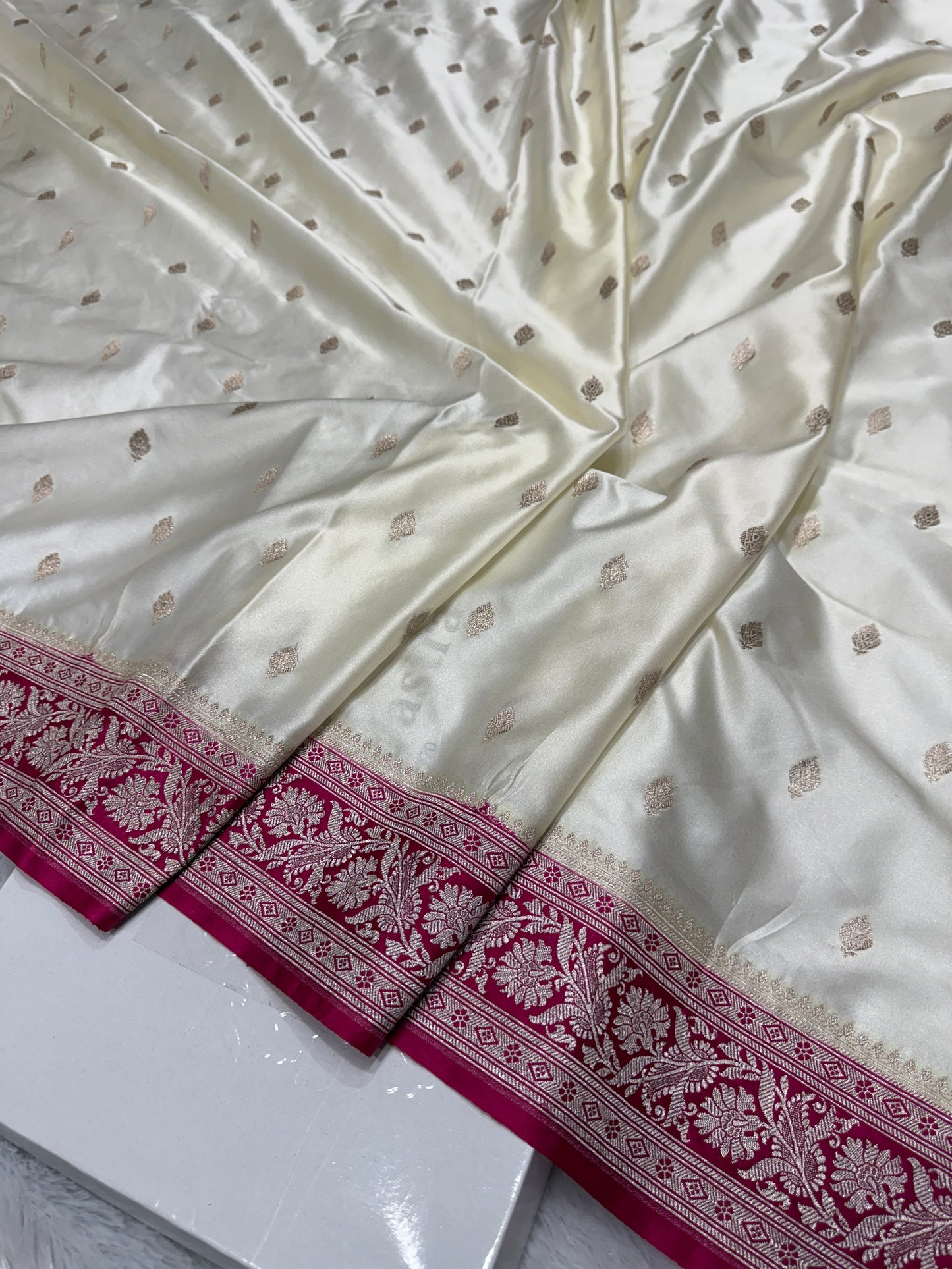 Premium contrast Banarasi Mashru Karan silk saree MK182