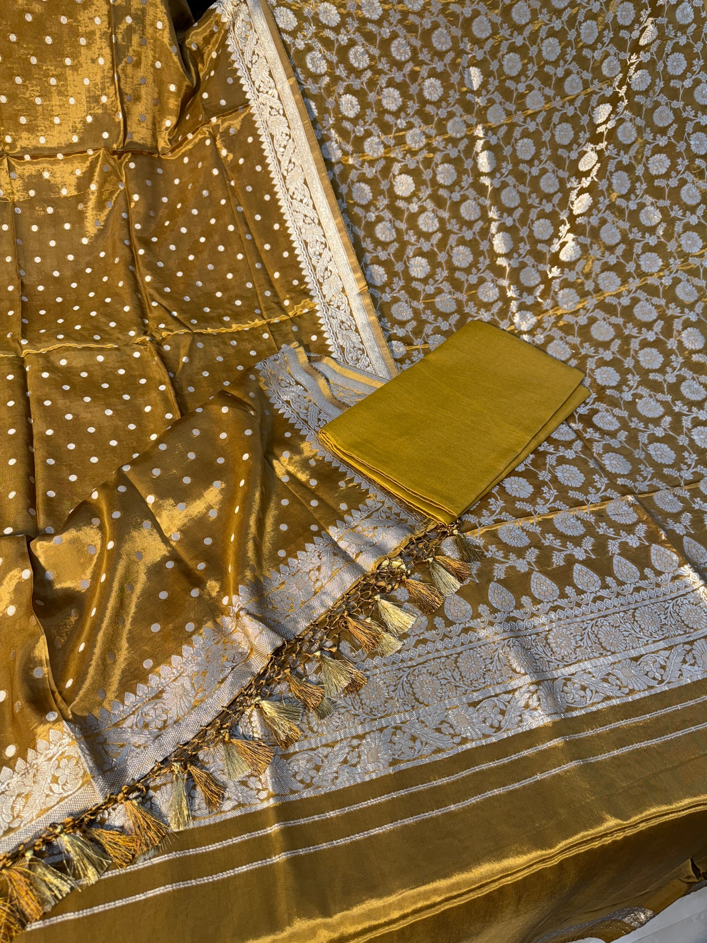 Banarasi katan suit with golden ZARI weaving KS102