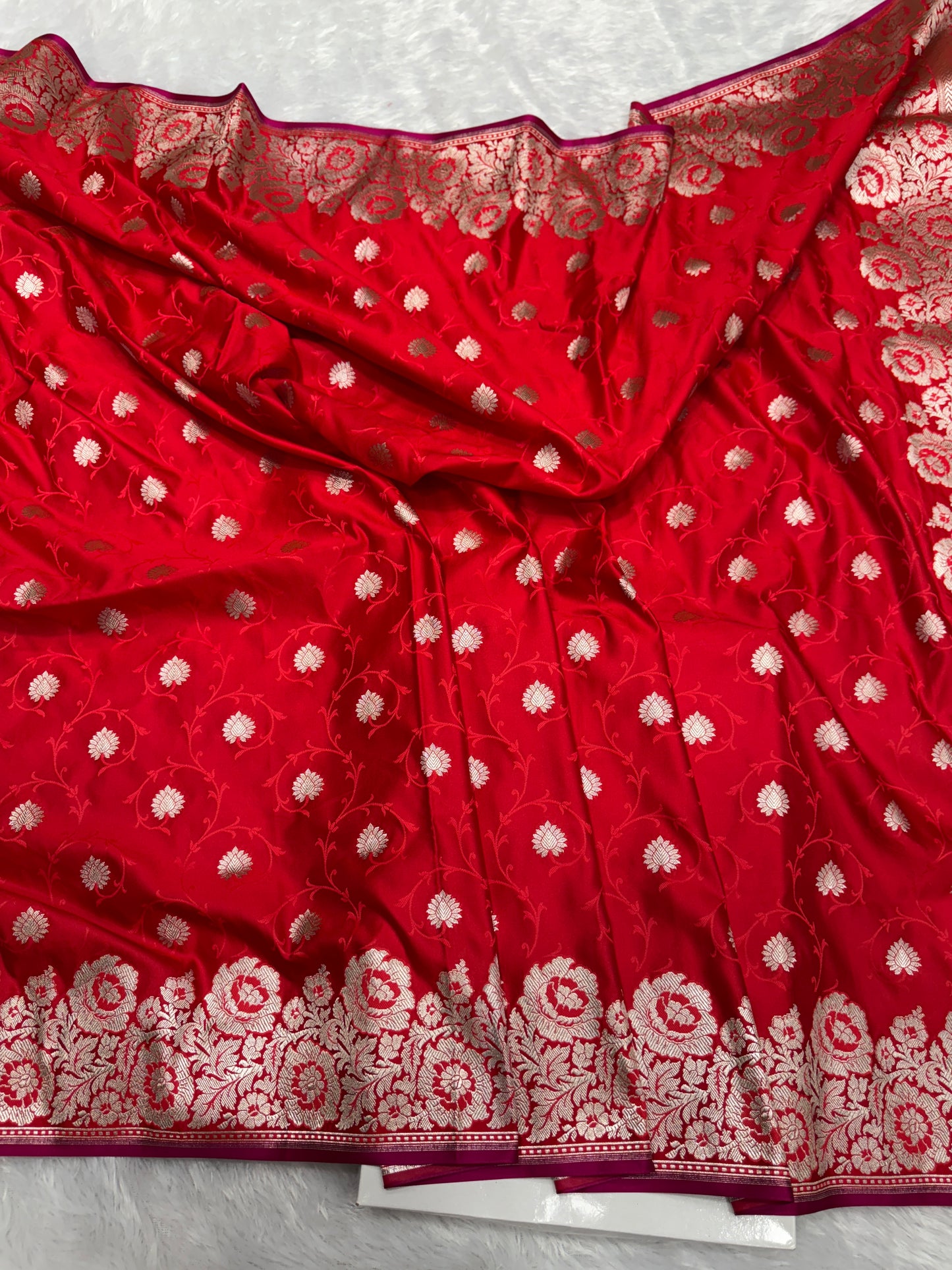 Red premium Banarasi Mashru katan silk saree MK190