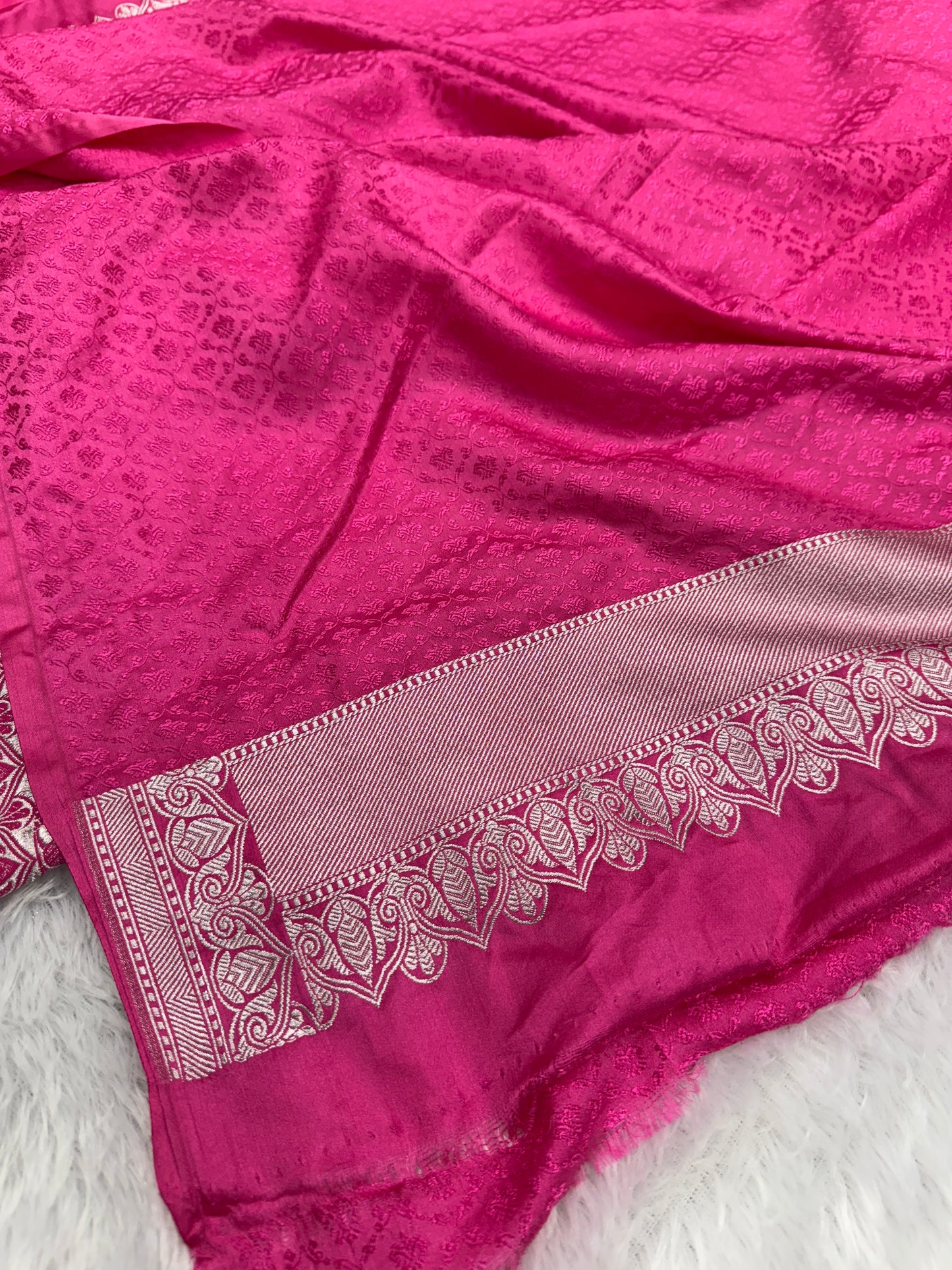 Strawberry pink premium Banarasi Mashru katan silk saree