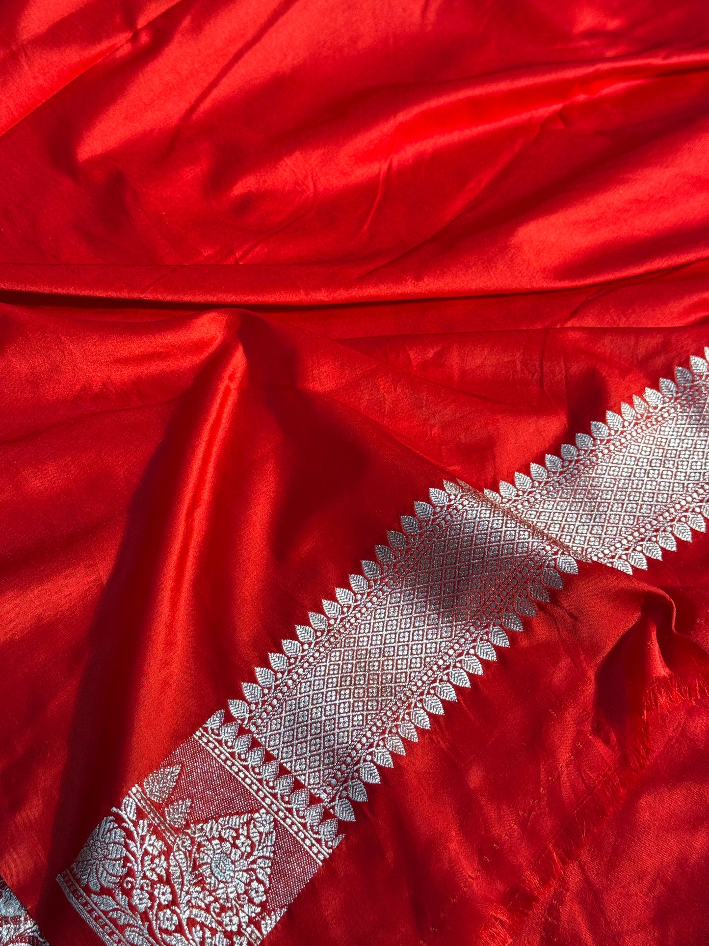 Red Banarasi Mashru katan silk saree MK169