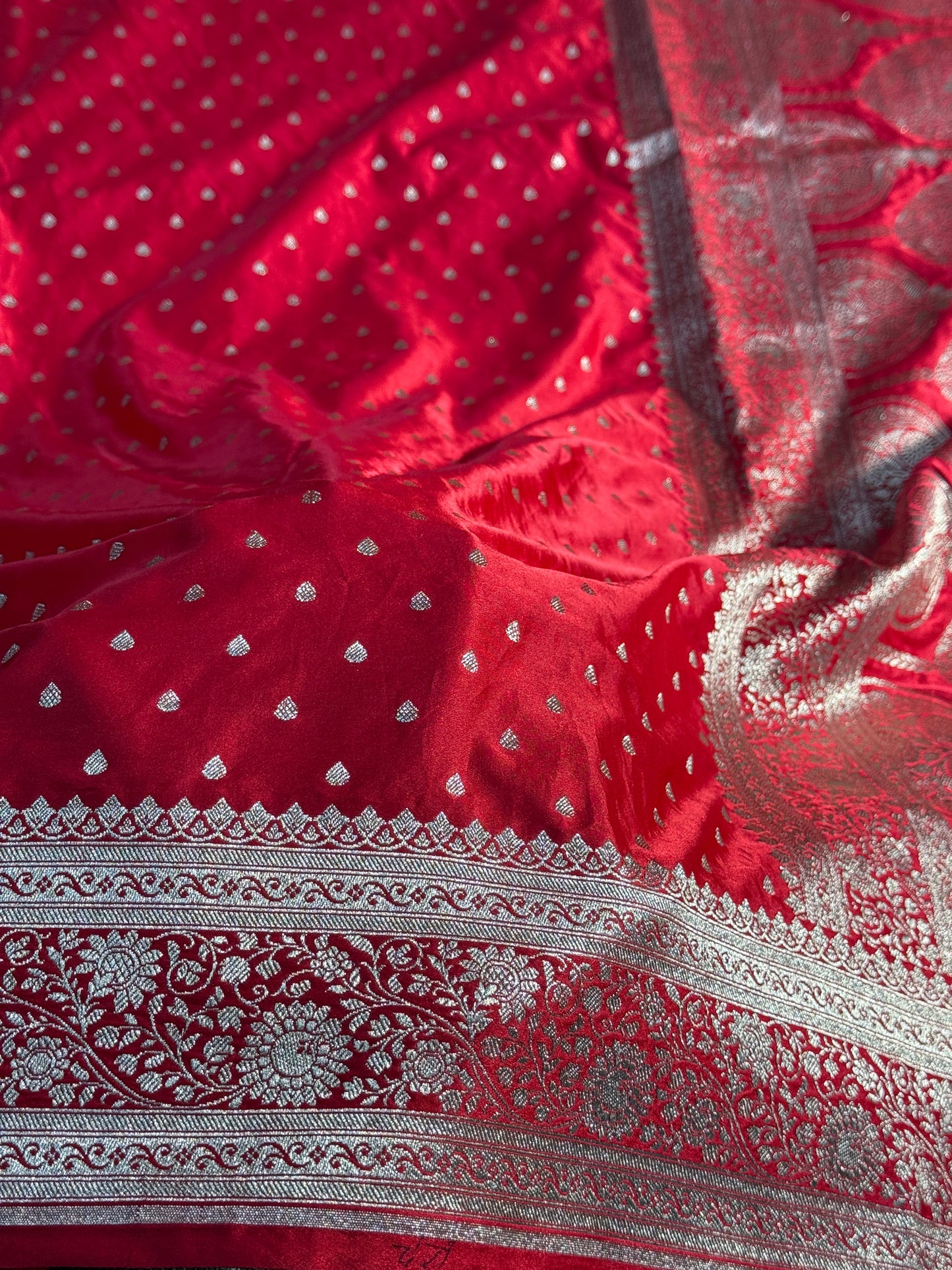 Chilli red Banarasi Mashru katan silk saree MK159