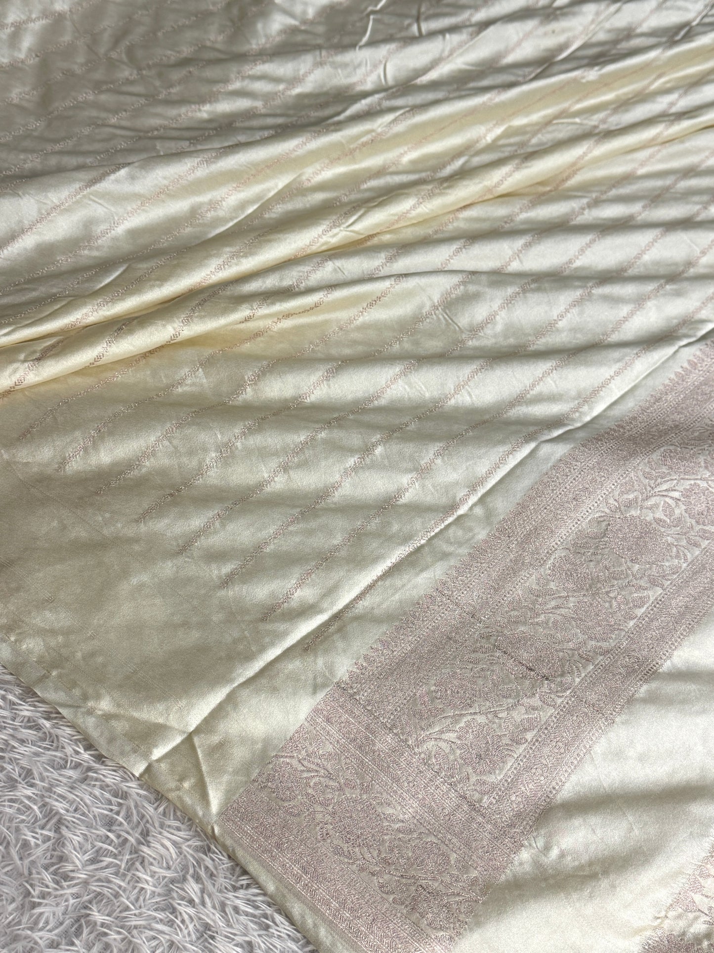 Maroon with off white colour premium Banarasi Mashru katan silk saree MK339