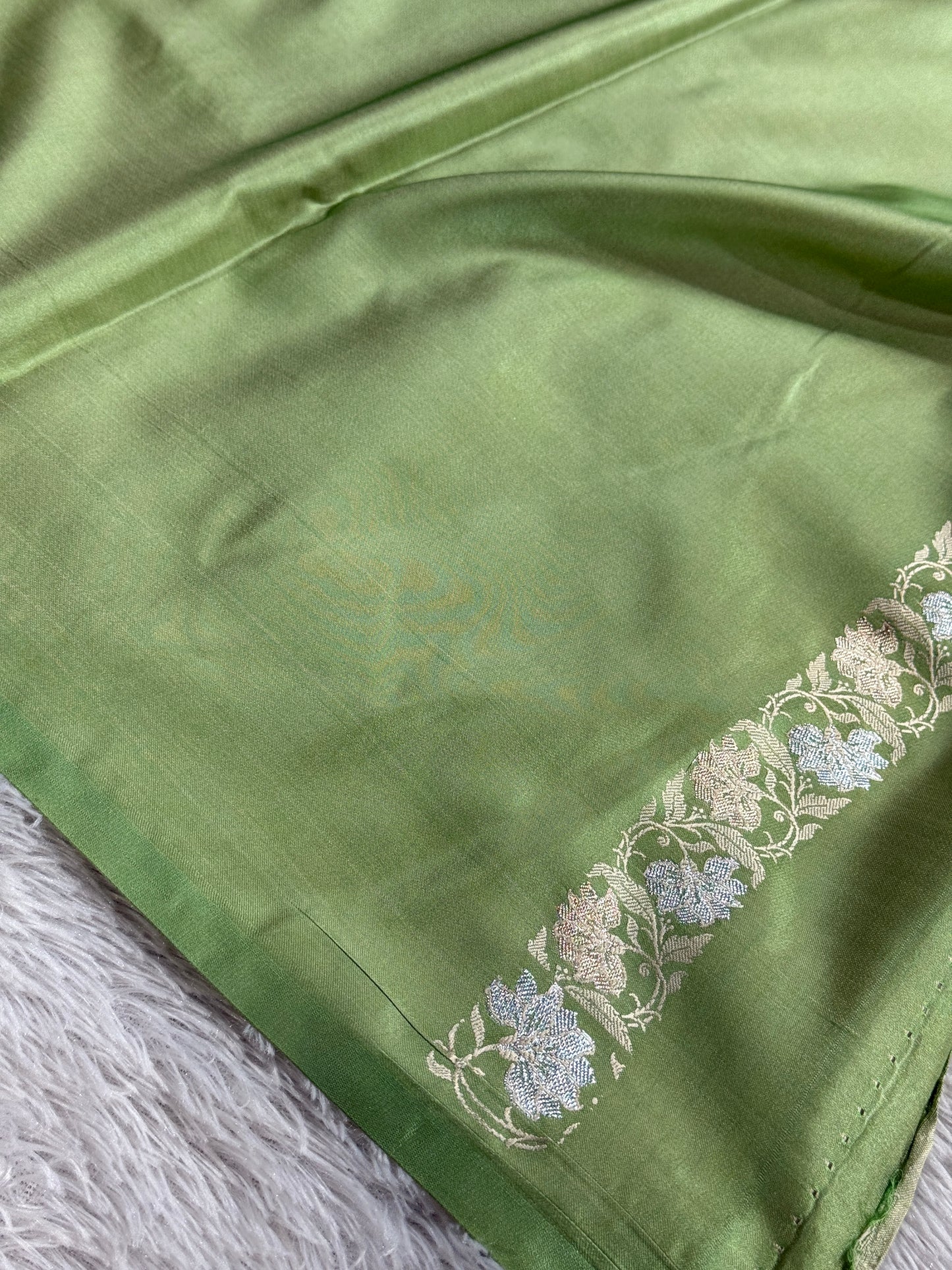Pista color premium Banarasi Mashru katan silk saree MK237