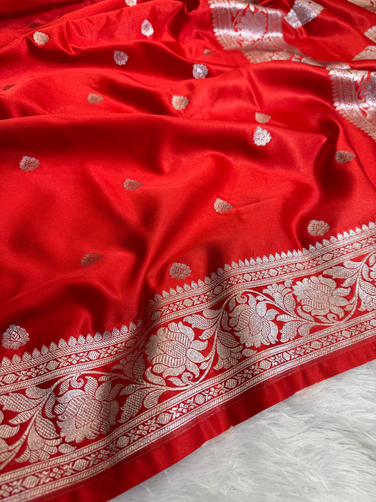 Chill red premium Banarasi Mashru katan silk saree MK186