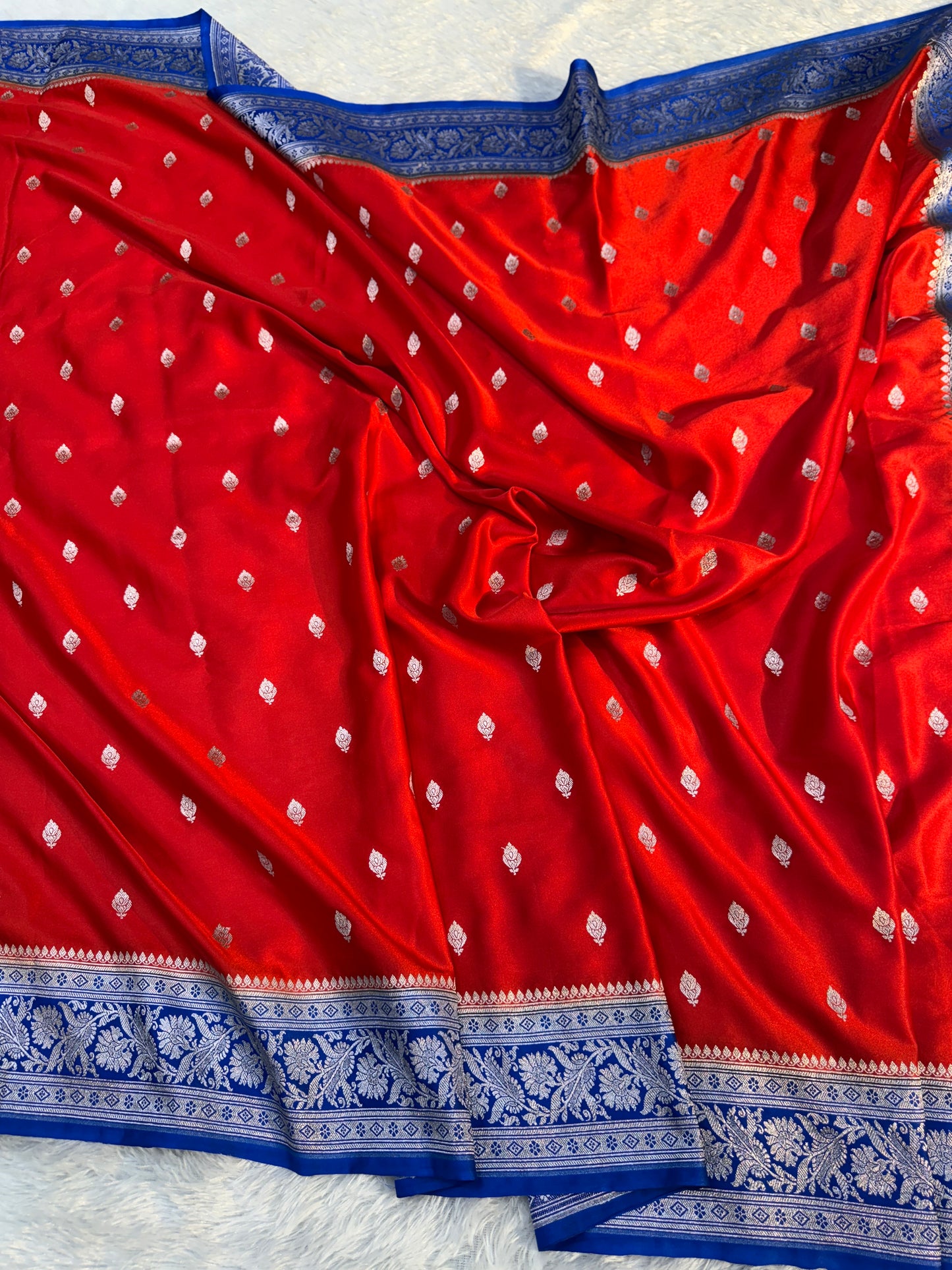 Red premium Banarasi Mashru katan silk saree MK182
