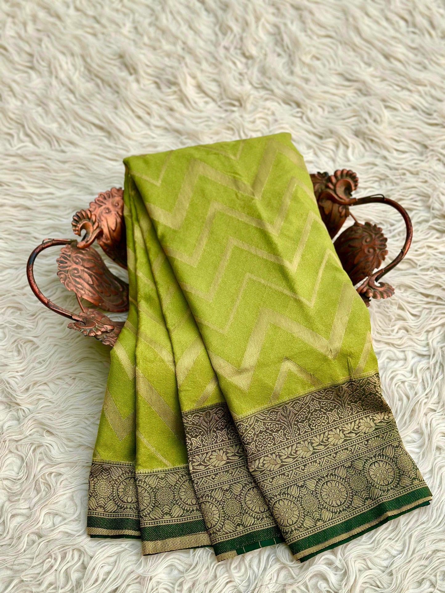 Banarasi raspberry georgette saree RB105