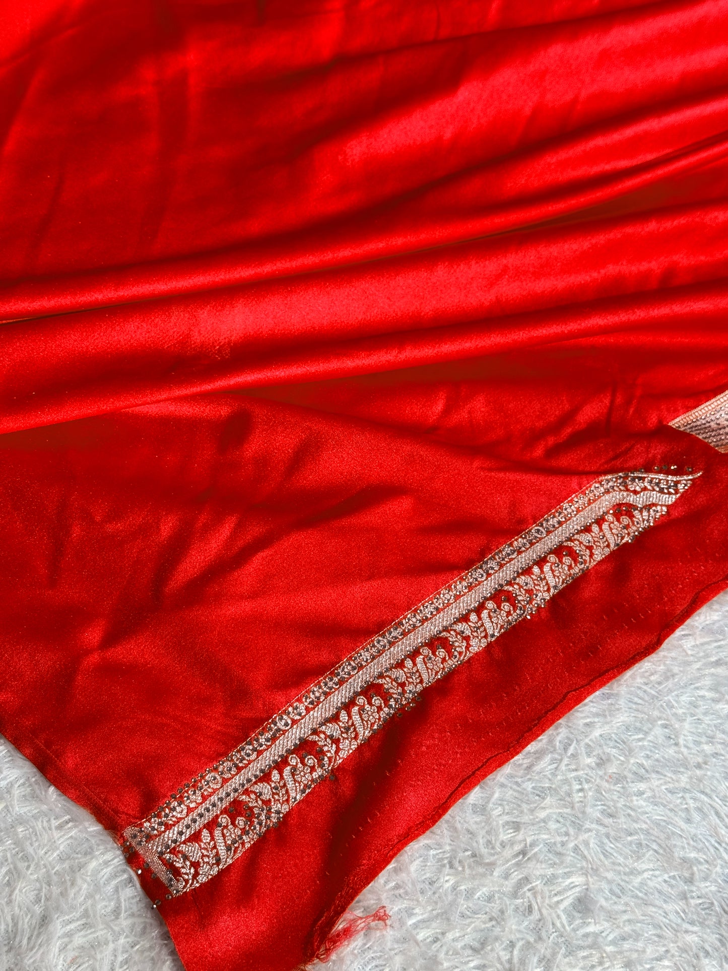 Bridal Red colour premium Banarasi Mashru katan silk saree MK268