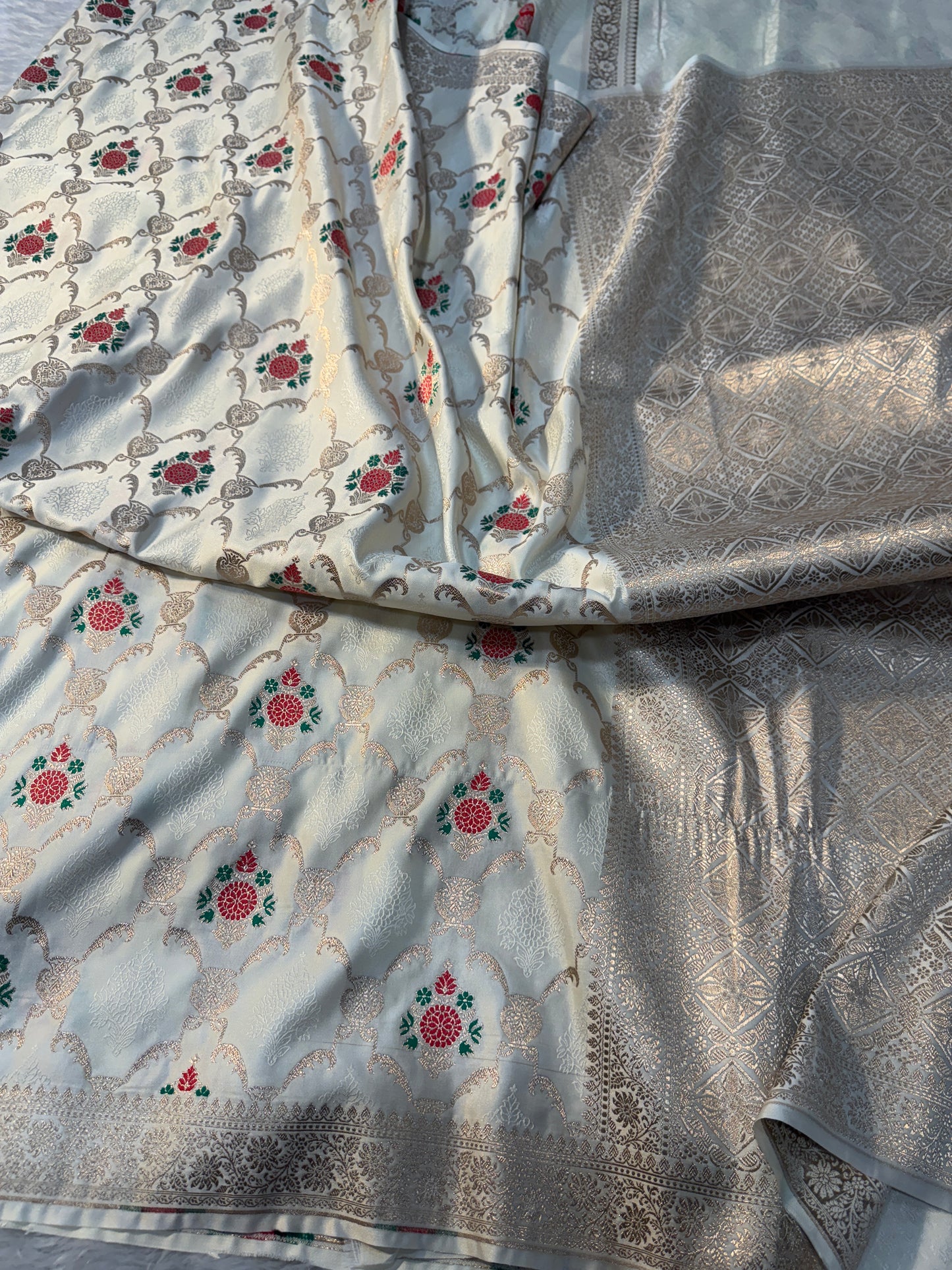 Cream Banarasi Mashru katan silk saree MK160