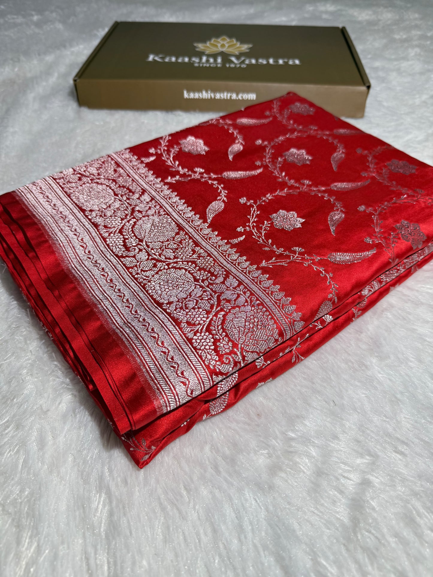 Chilli red premium Banarasi Mashru katan silk saree MK205