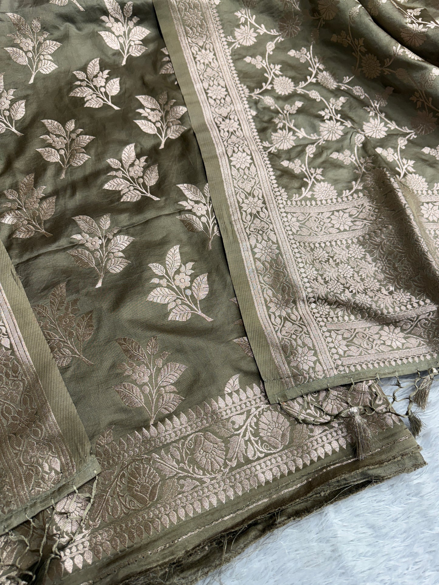Premium Banarasi soft satin suit dupatta SK103
