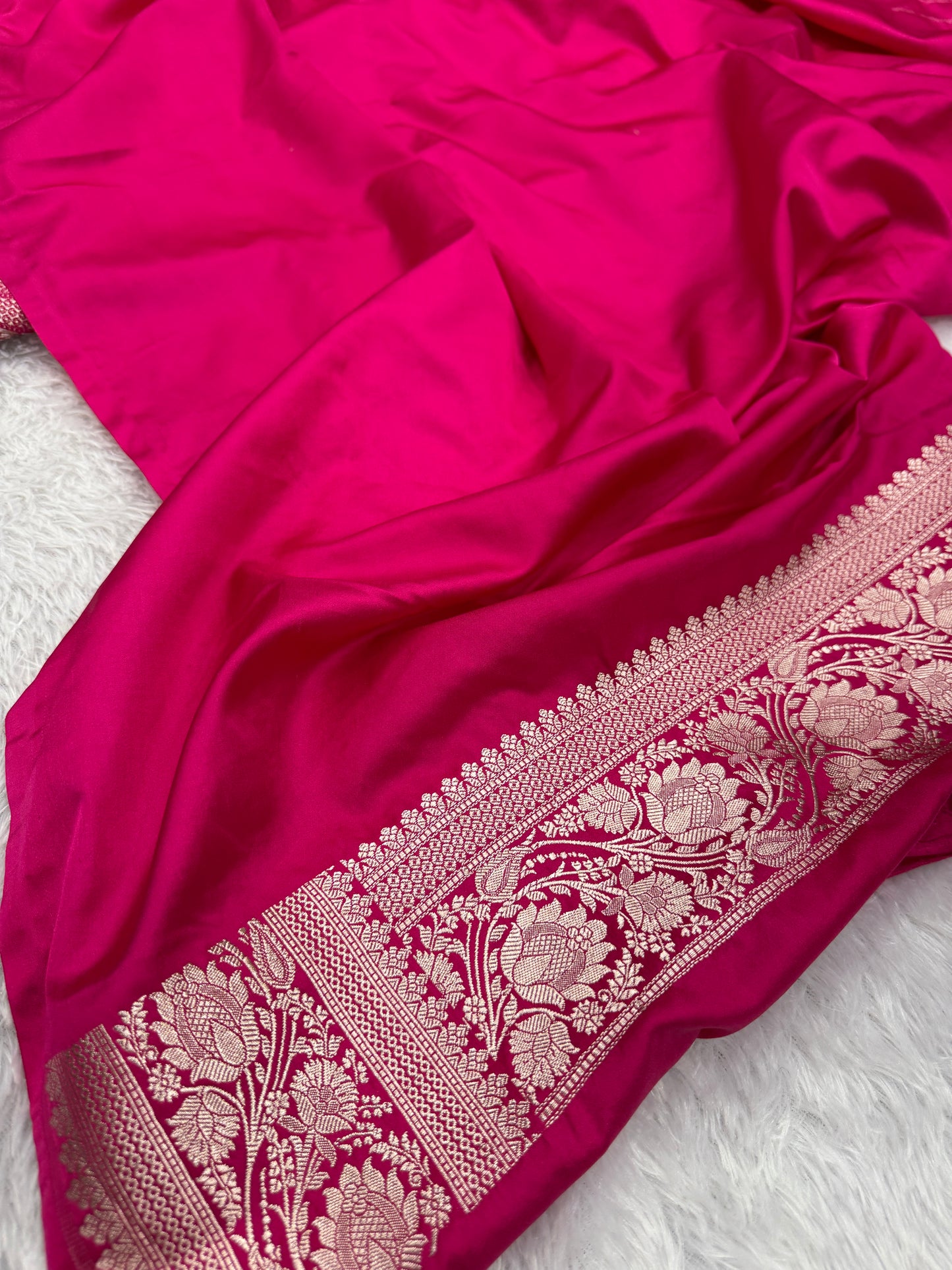 Redish pink premium tilfi Banarasi Mashru katan silk saree MK207