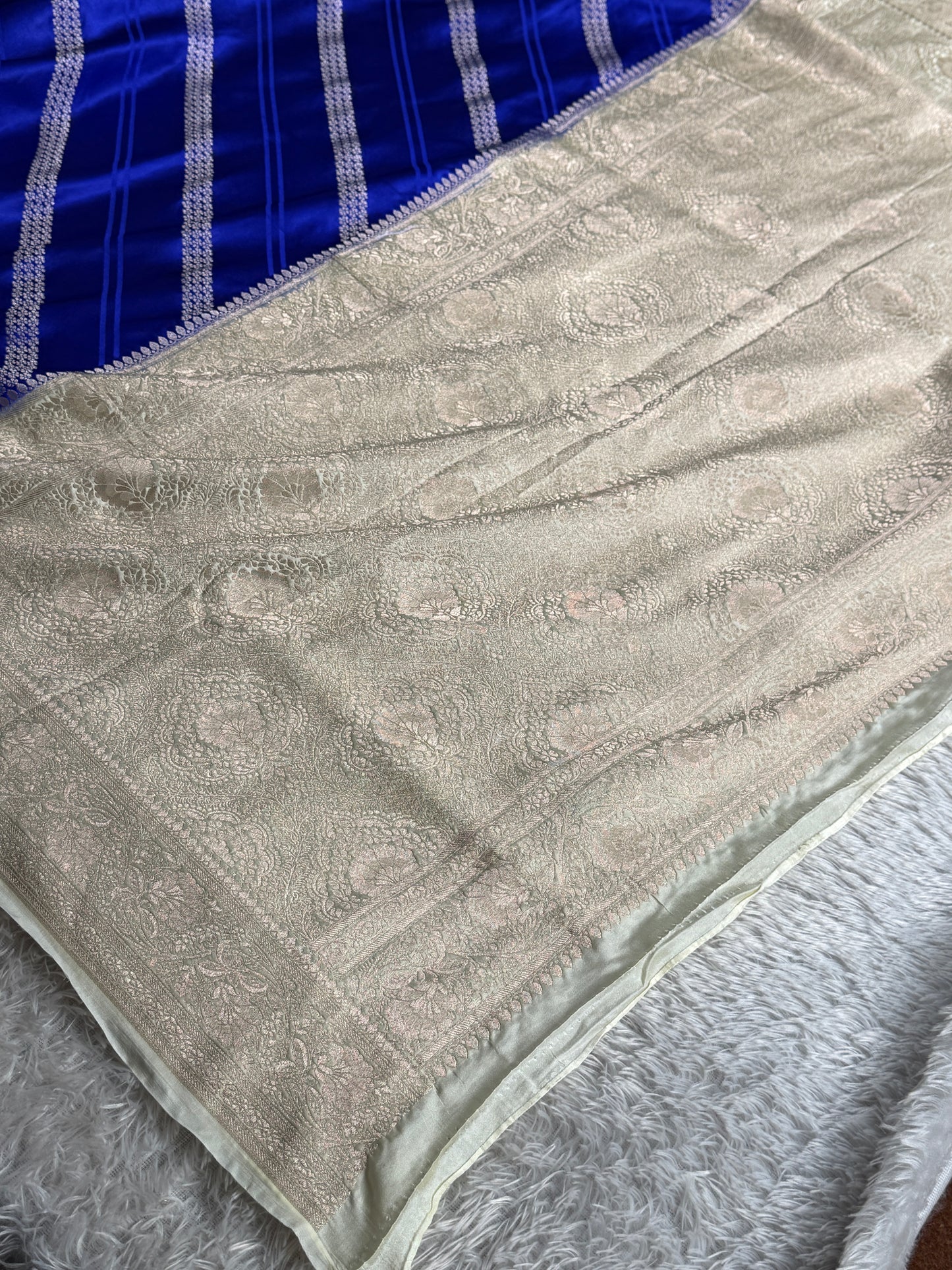 Royal blue with off white colour premium Banarasi Mashru katan silk saree MK342