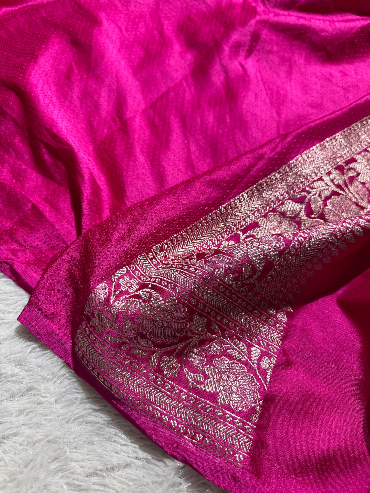 Rani pink off white premium Banarasi Mashru katan silk saree MK218