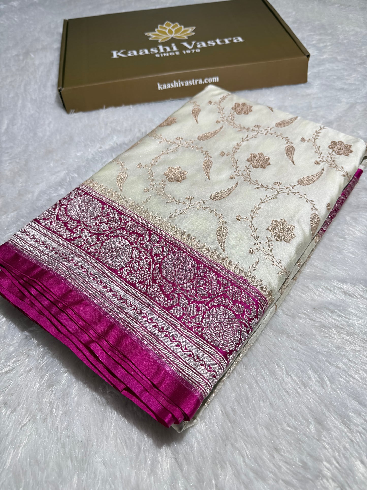 Contrast border Premium Banarasi Mashru katan silk saree MK203