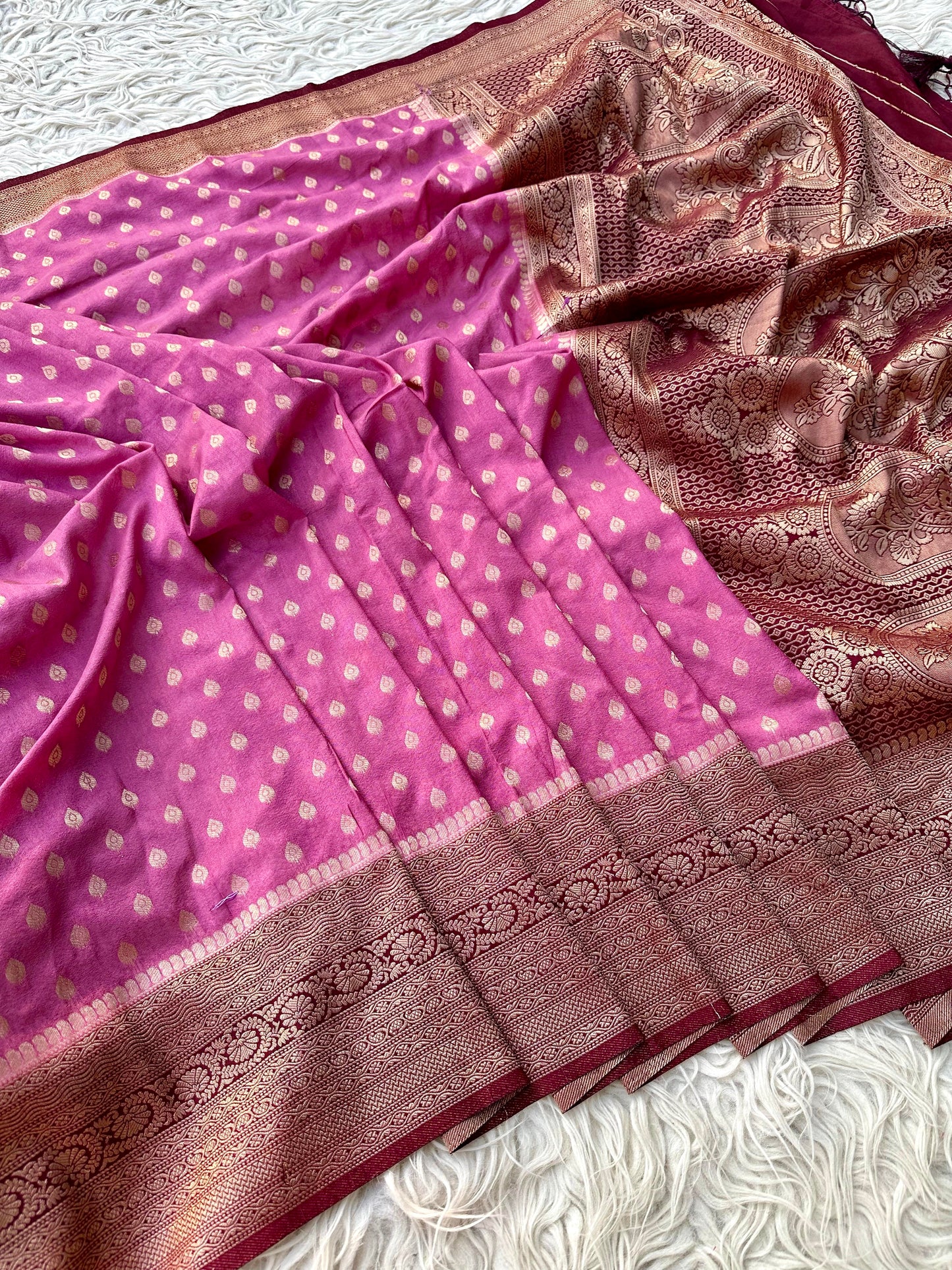 Banarasi raspberry georgette silk saree. RB104