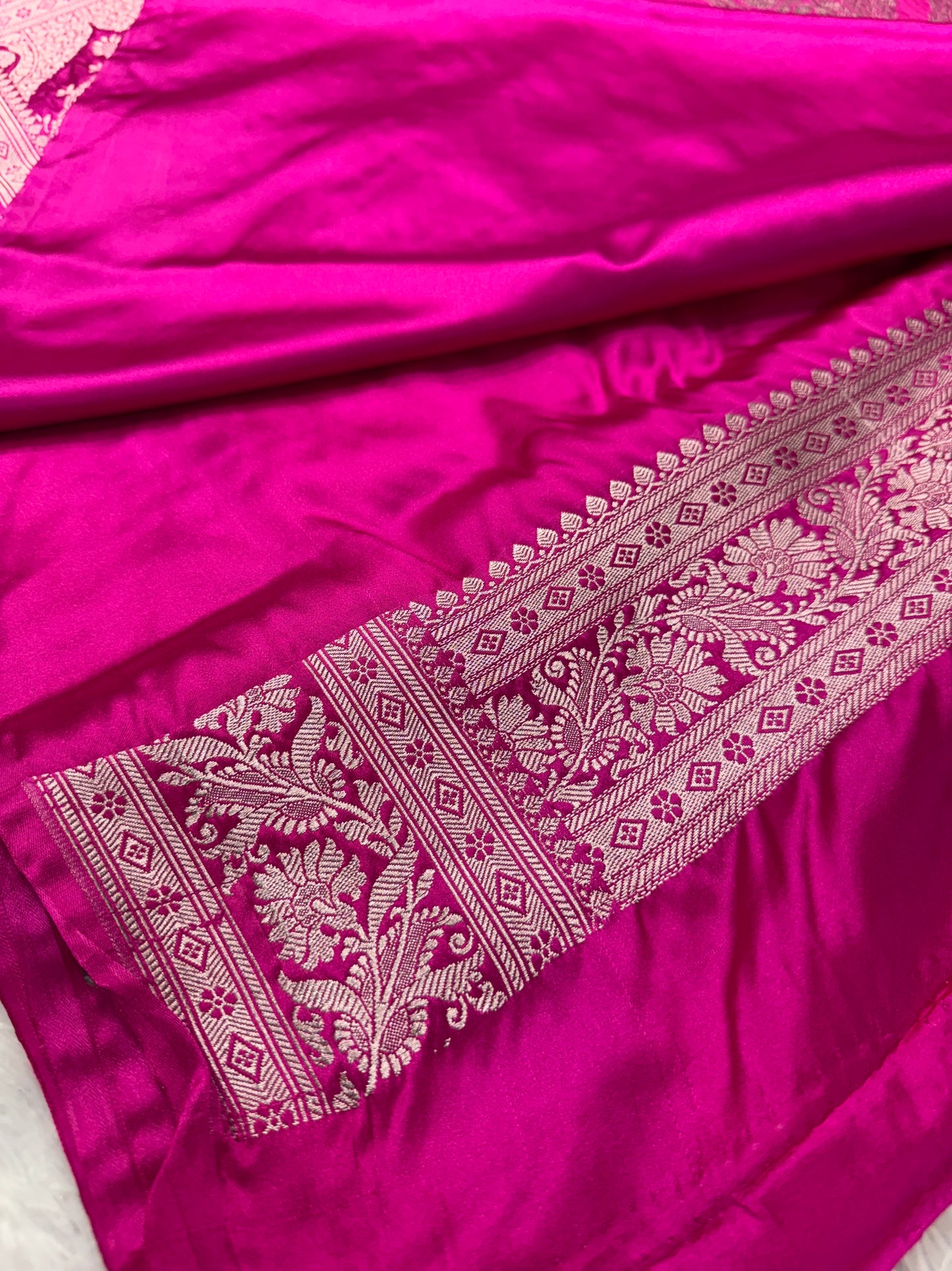 Premium contrast Banarasi Mashru katan silk saree MK182