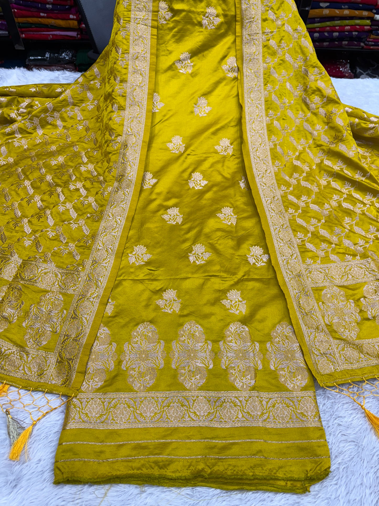 Red premium Banarasi soft satin suit dupatta SD101