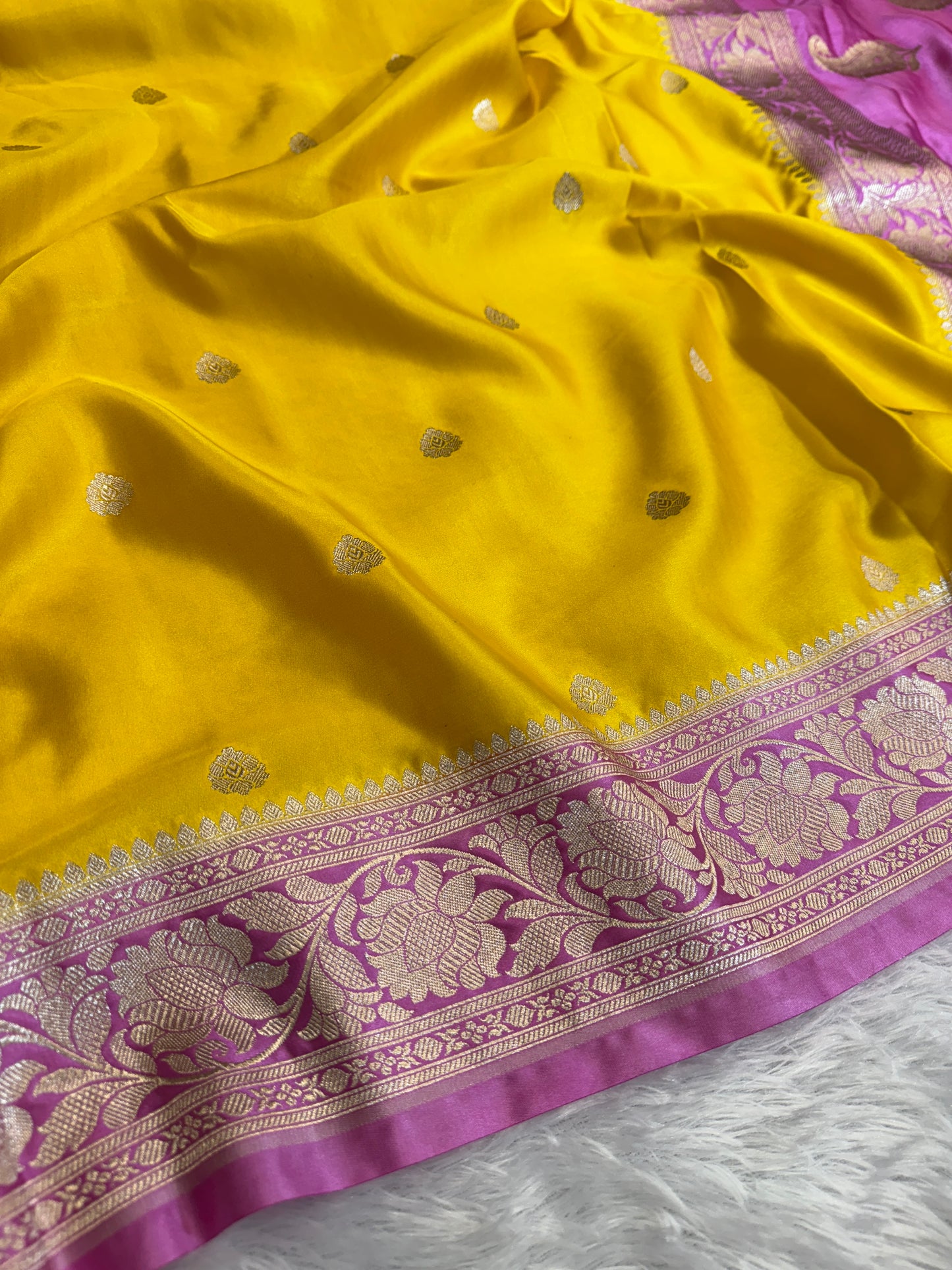 Premium contrast Mashru katan silk saree MK197