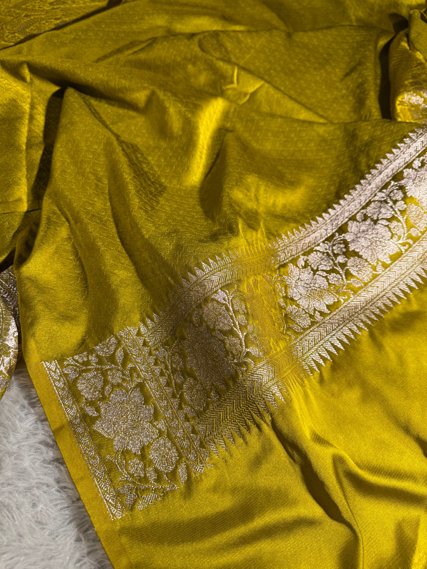 Mahndi premium Banarasi Mashru katan silk saree MK204