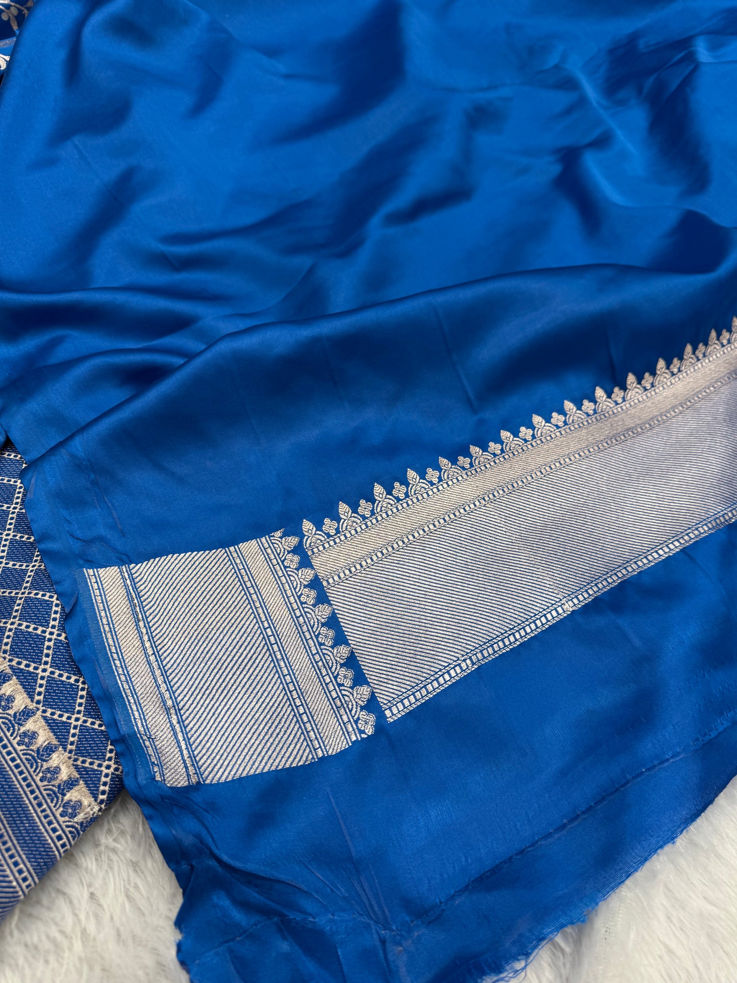 Peacock blue Premium tilfi Banarasi Mashru katan silk saree MK184