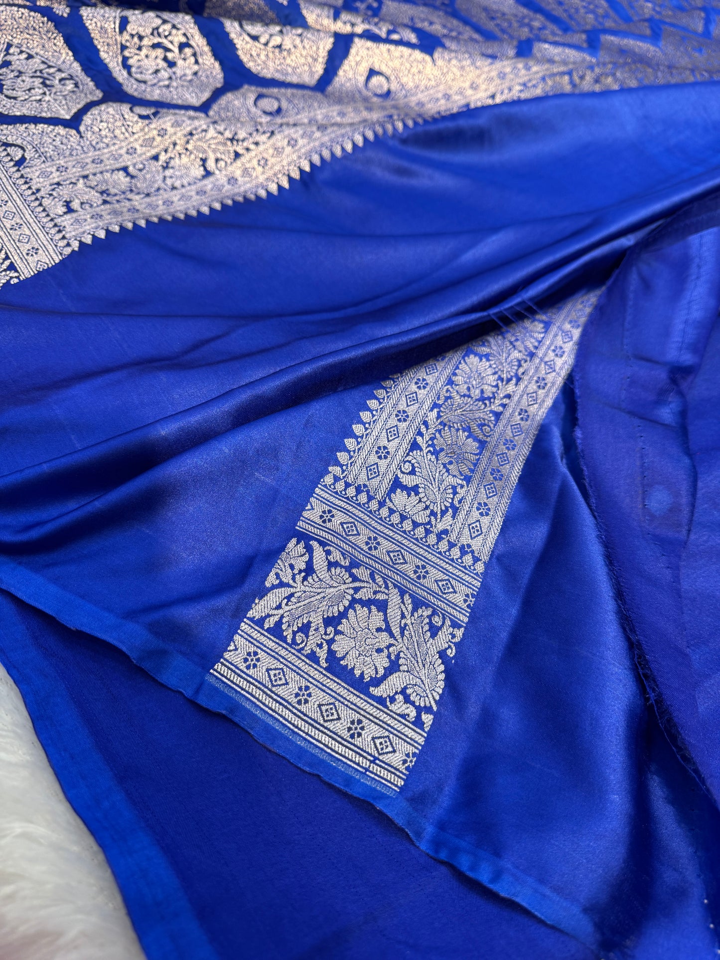 Red premium Banarasi Mashru katan silk saree MK182