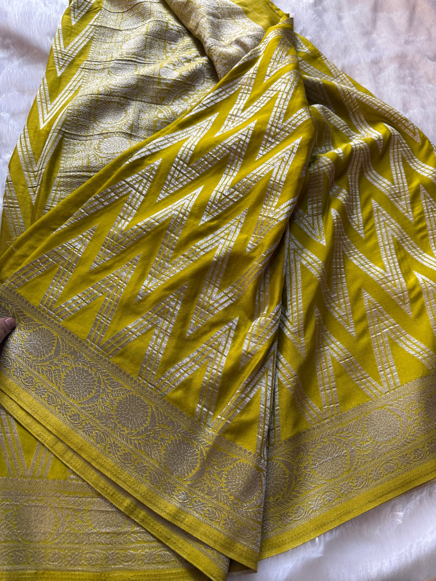 Banarasi chinon georgette silk saree CN105