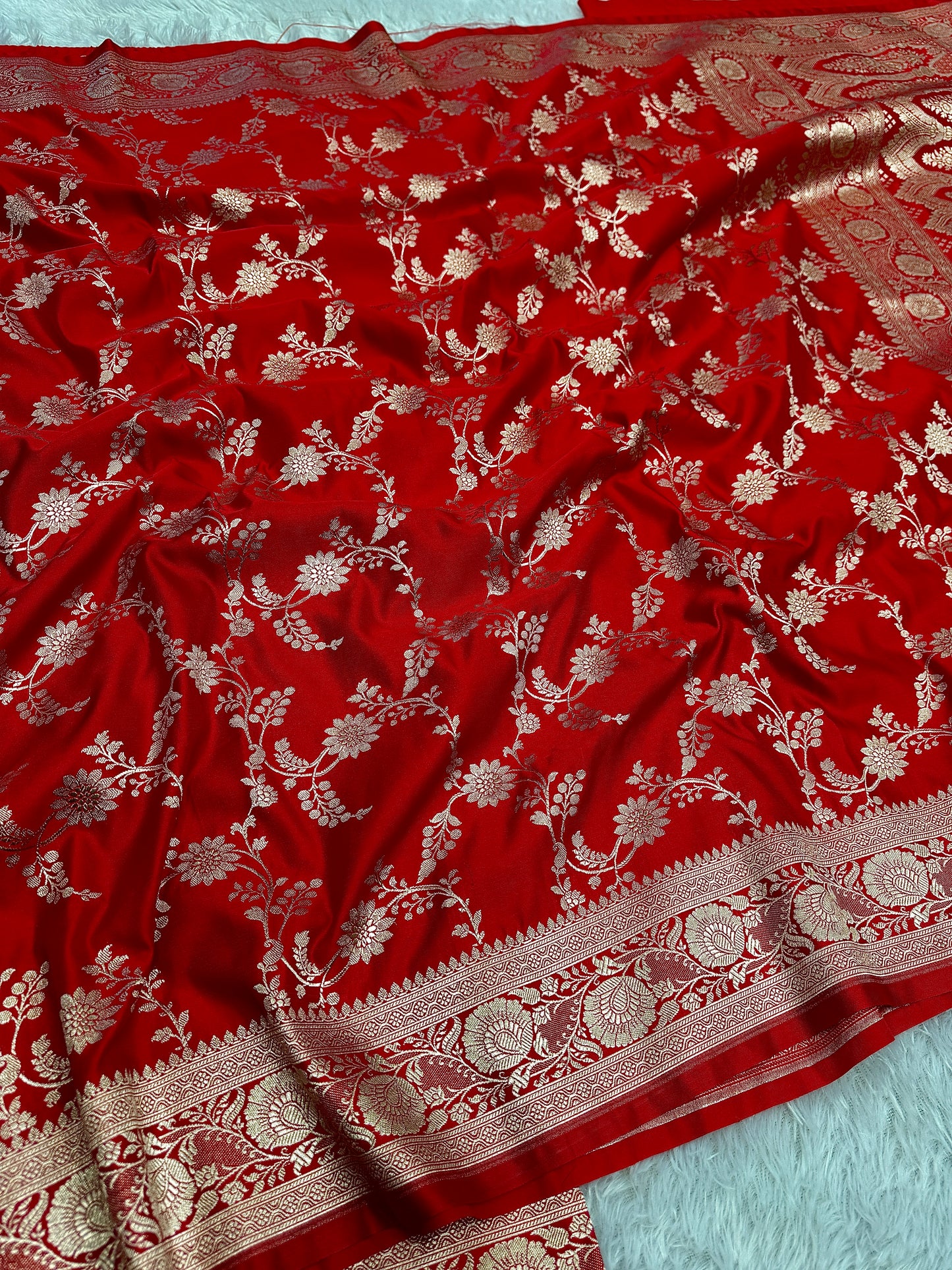Red premium Banarasi Mashru katan silk saree MK170