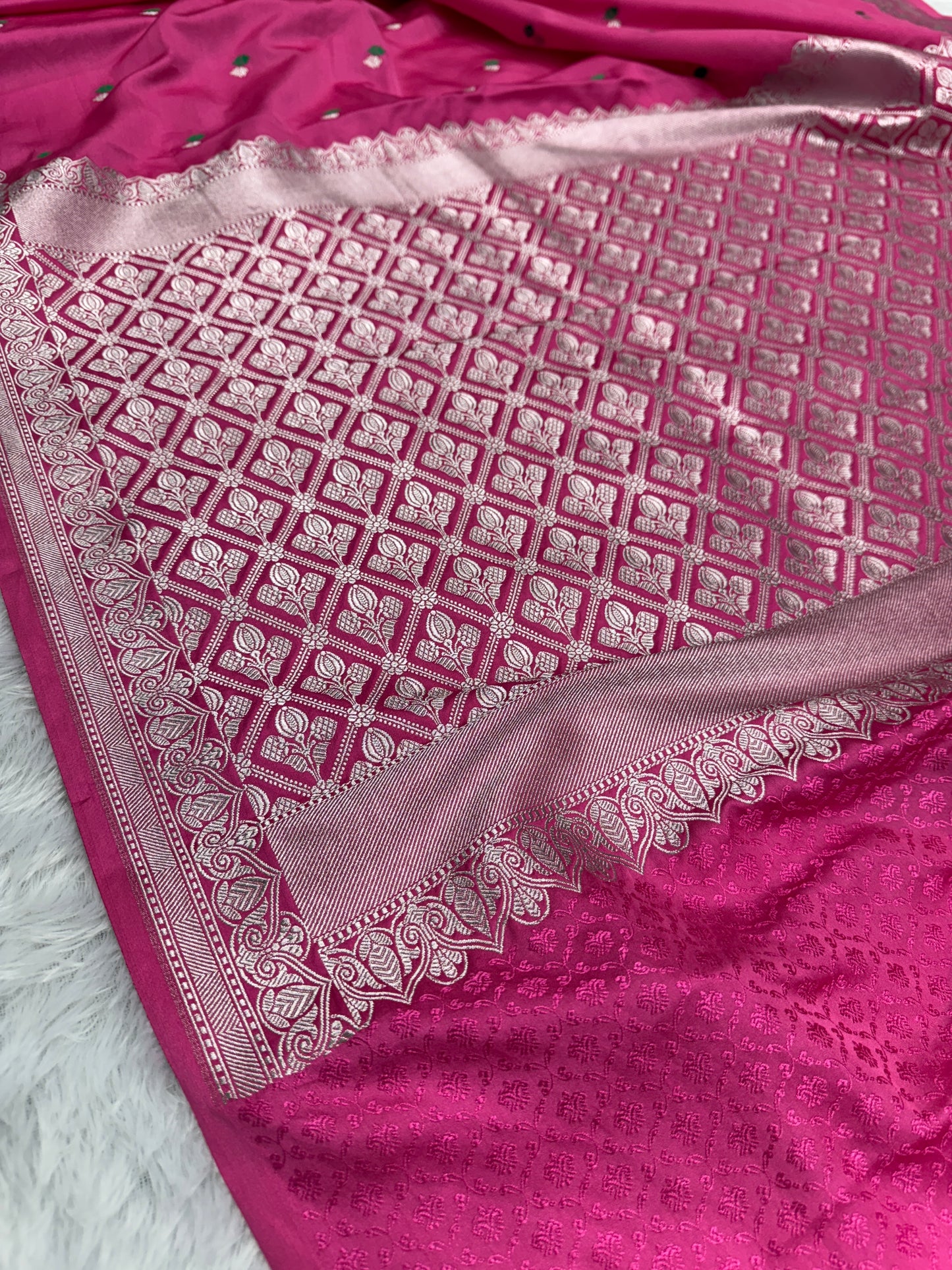 Strawberry pink premium Banarasi Mashru katan silk saree