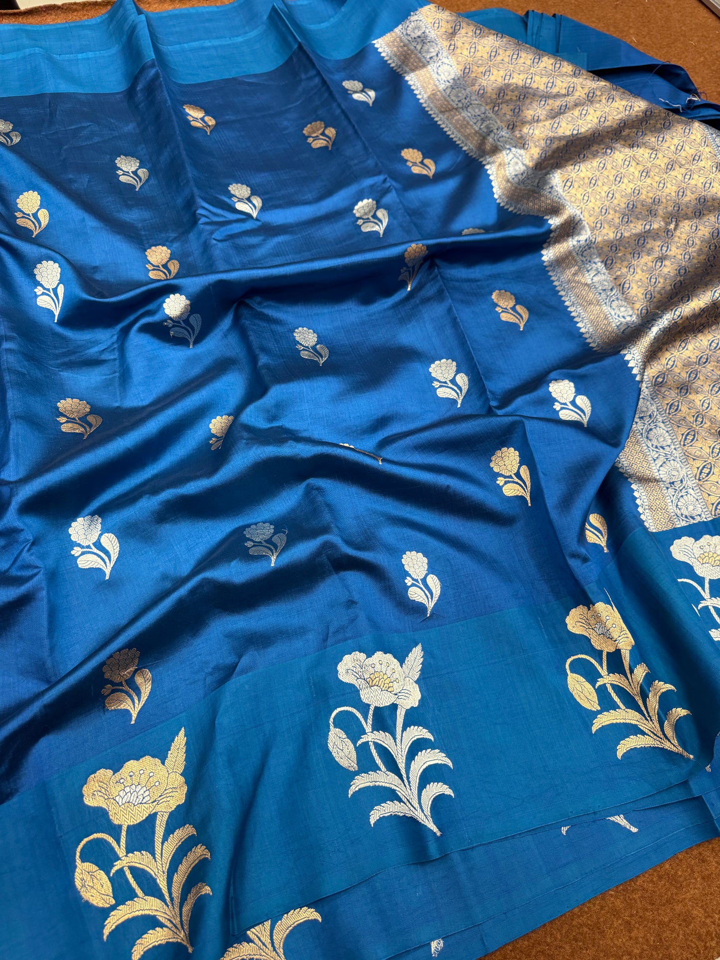 BANARASI PURE HANDLOOM KATAN SILK SAREE. HK101