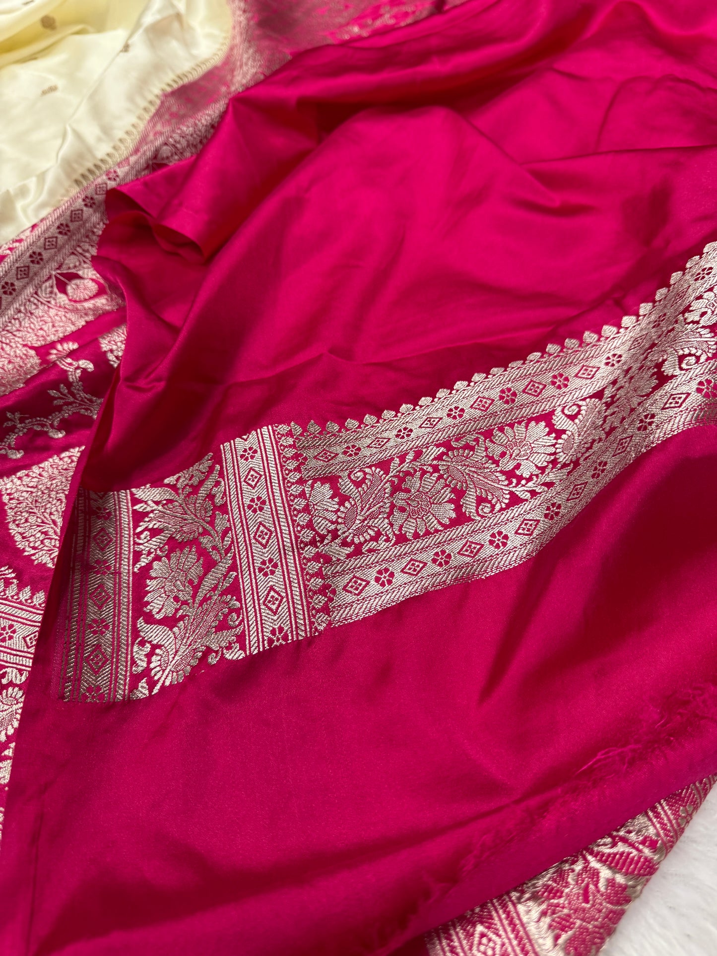 Premium contrast Banarasi Mashru Karan silk saree MK182