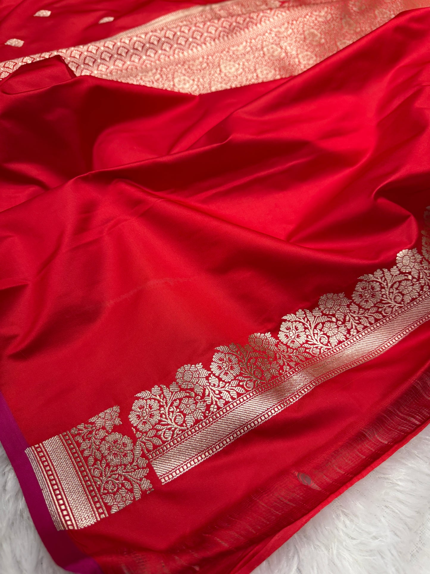 Red premium Banarasi Mashru katan silk saree MK192
