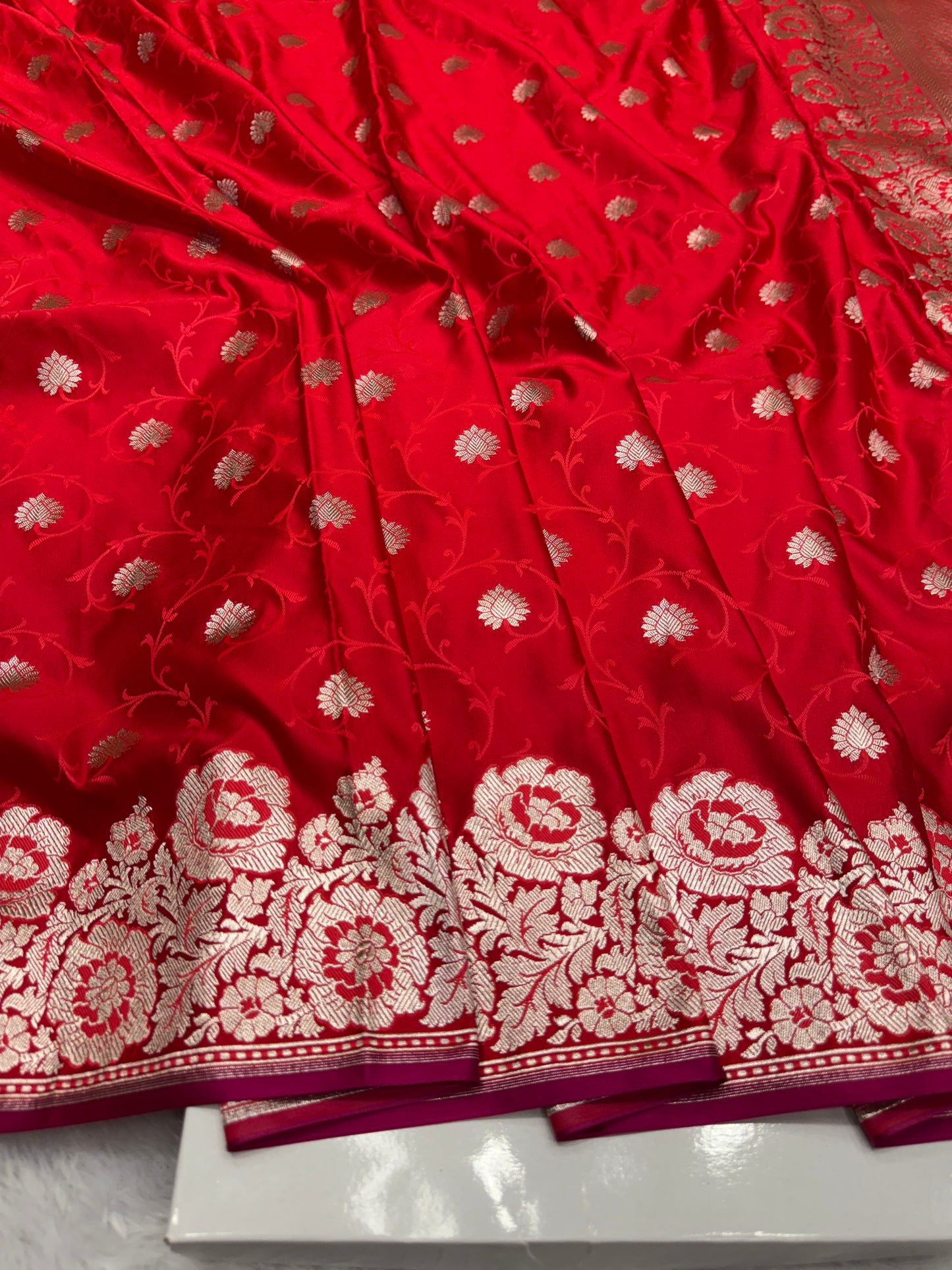 Red premium Banarasi Mashru katan silk saree MK190