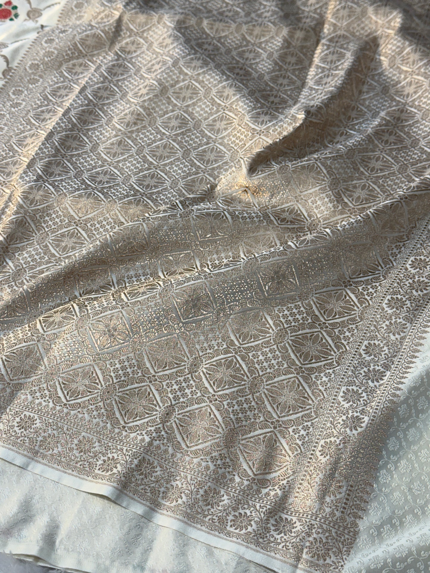 Cream Banarasi Mashru katan silk saree MK160