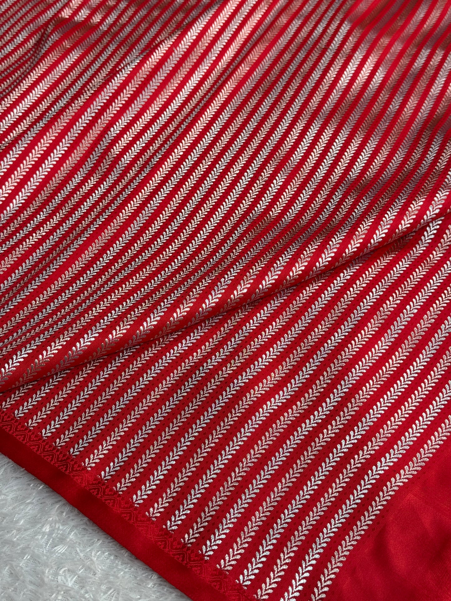Black and red colour premium Banarasi Mashru katan silk saree