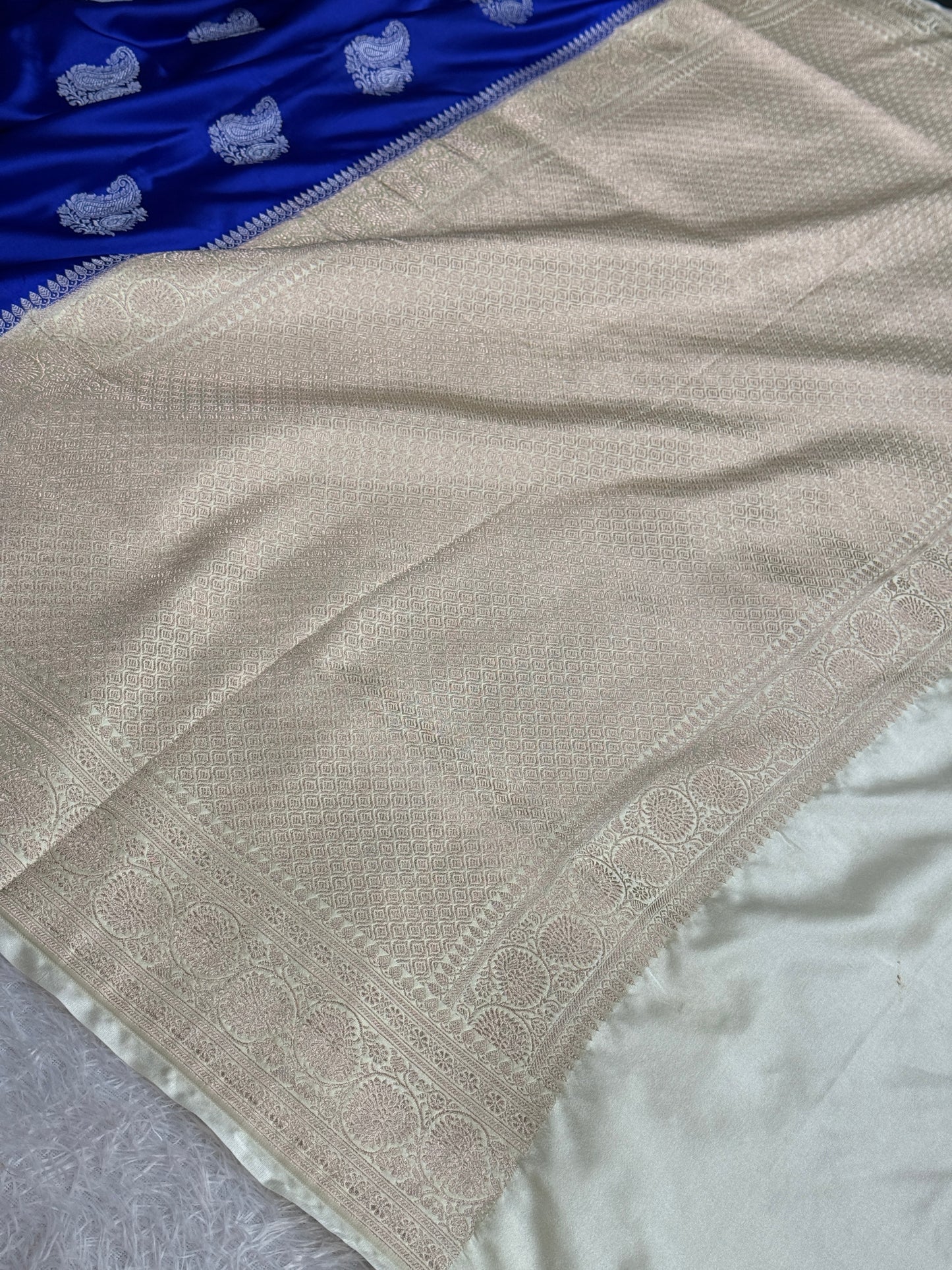Royal blue with off white colour premium Banarasi Mashru katan silk saree MK320