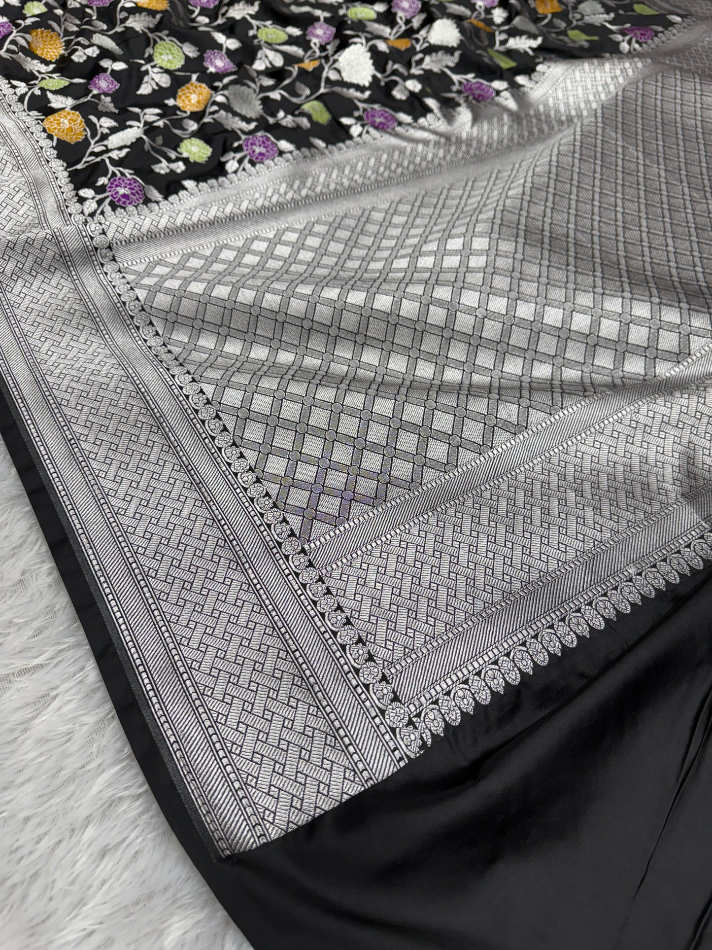 Black premium Banarasi tilfi Mashru katan silk saree MK194