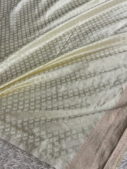 Wine with off white colour premium Banarasi Mashru katan silk saree MK342