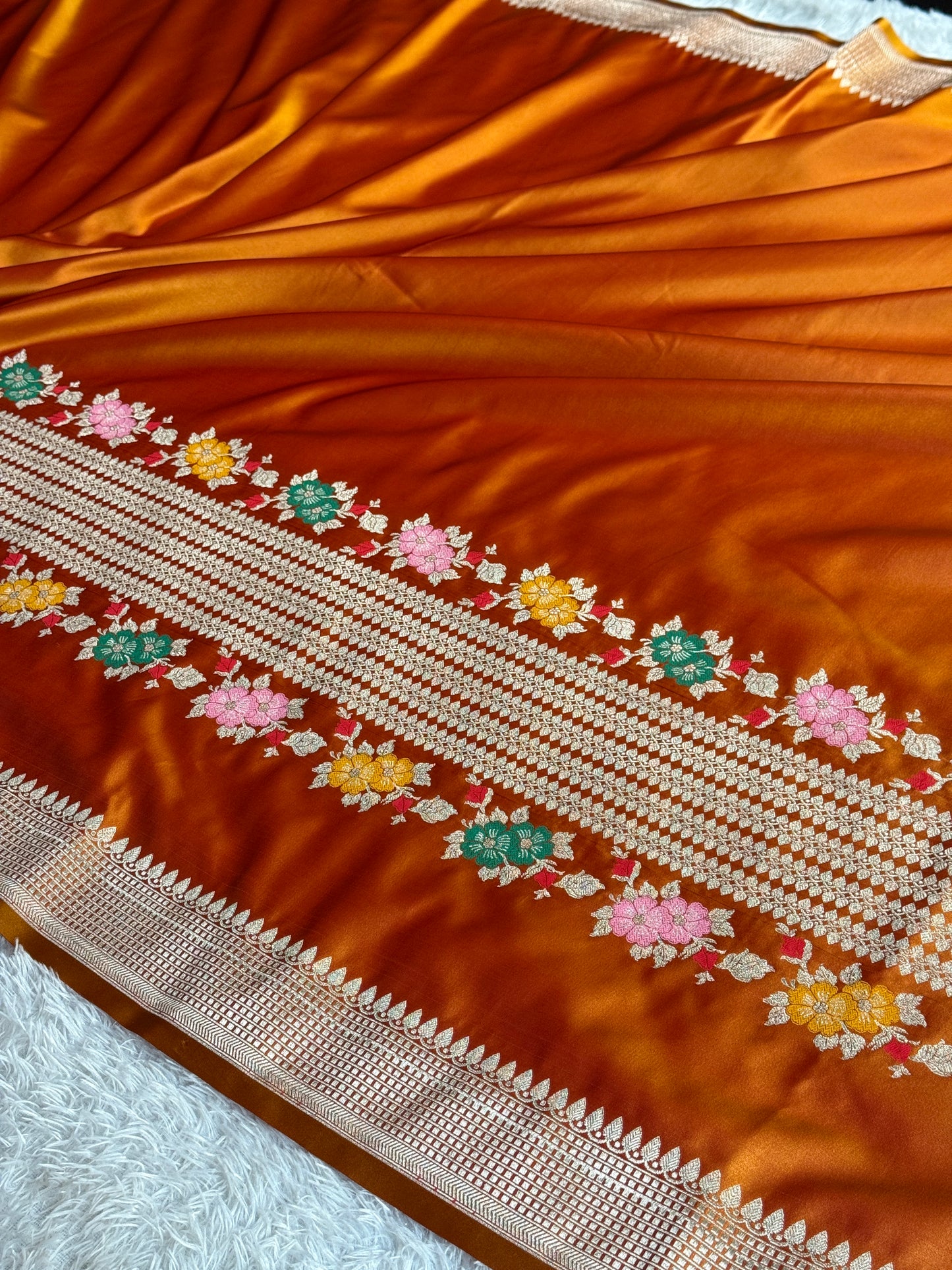 Orange colour premium Banarasi tilfi Mashru katan silk saree MK332