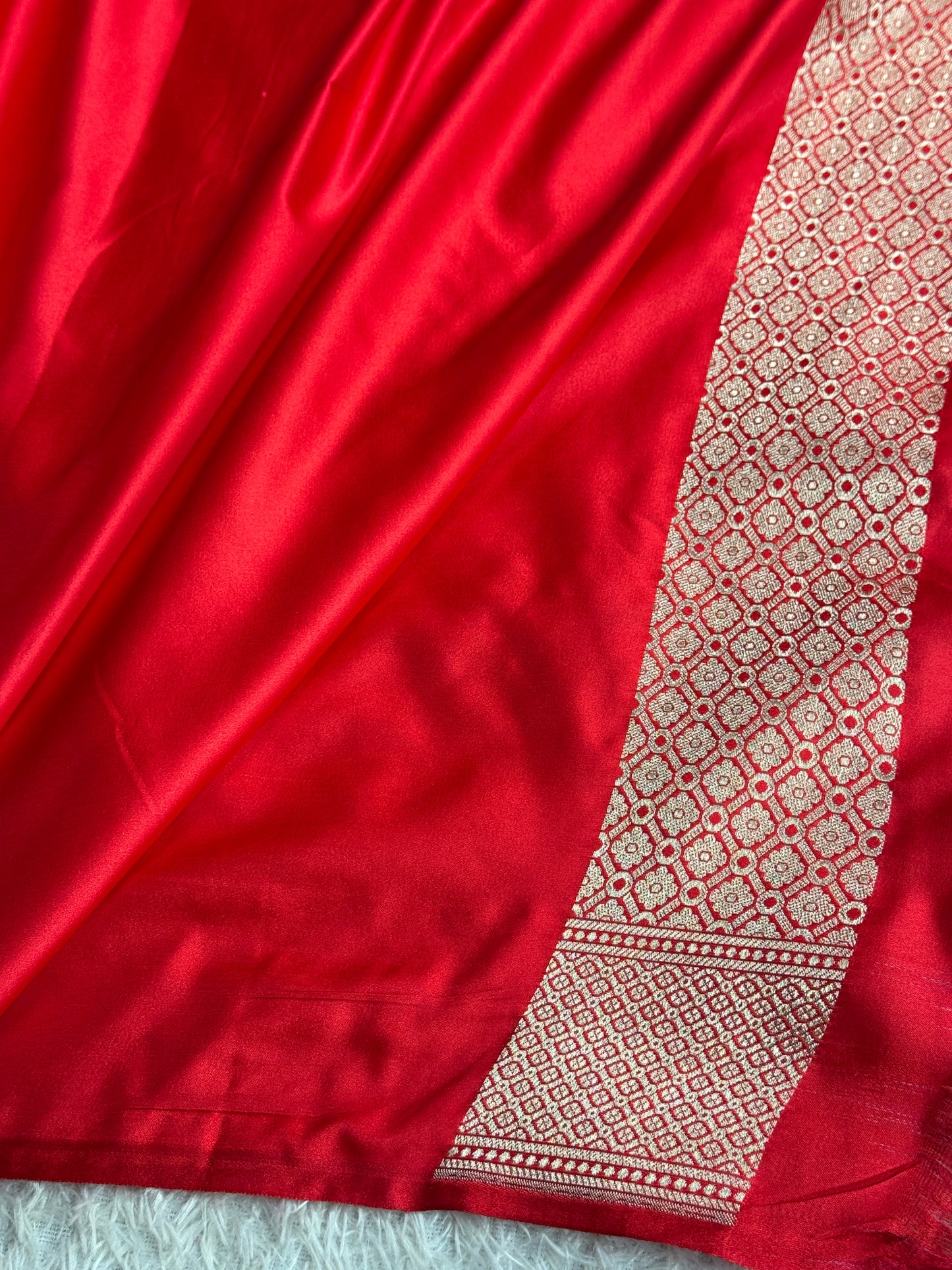 Red colour premium Banarasi Mashru katan silk saree MK342