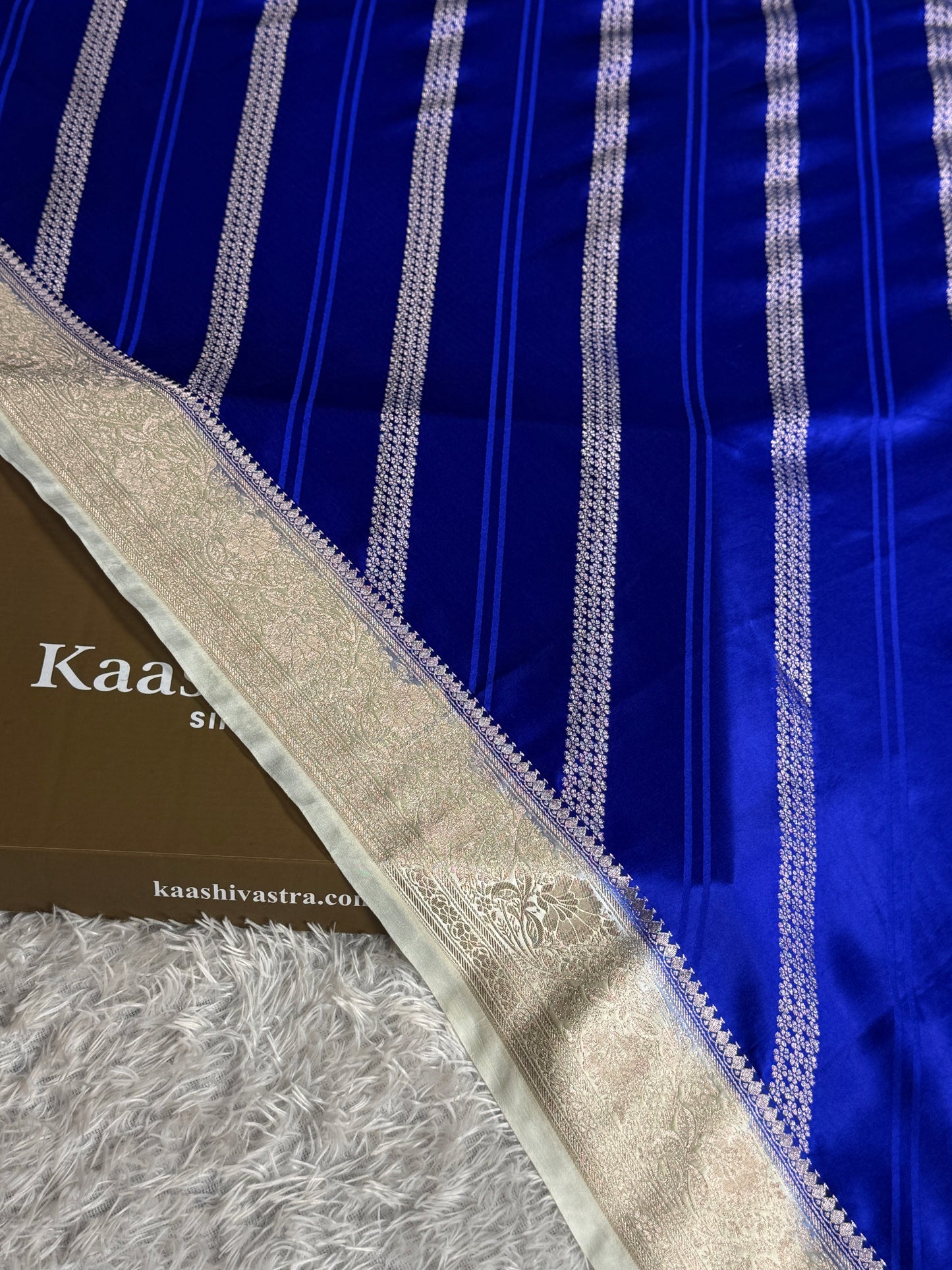 Royal blue with off white colour premium Banarasi Mashru katan silk saree MK342